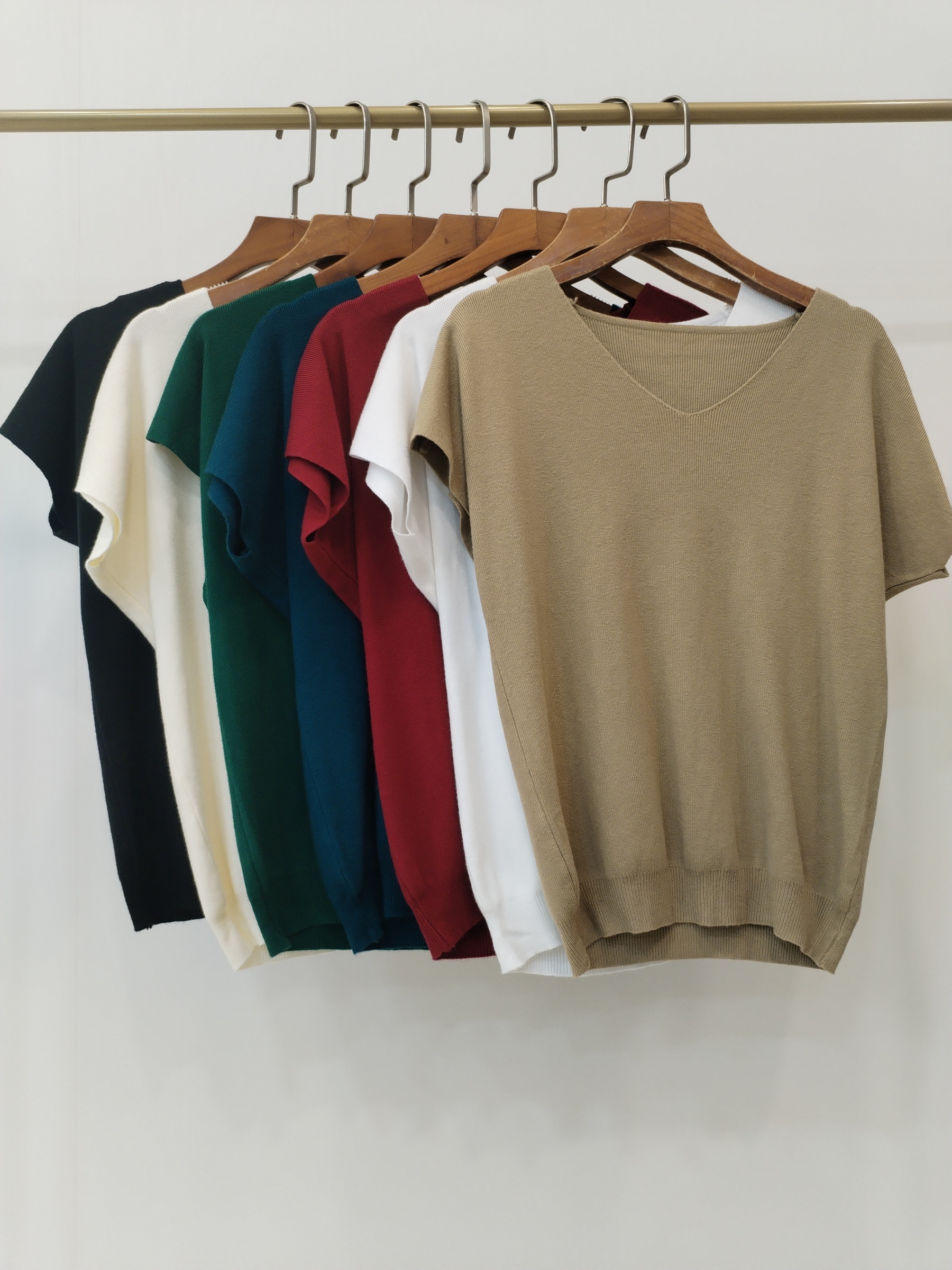 6010 Carsonne V-Neck Cap Sleeve Knit Top (B 46-53cm; L 52cm)