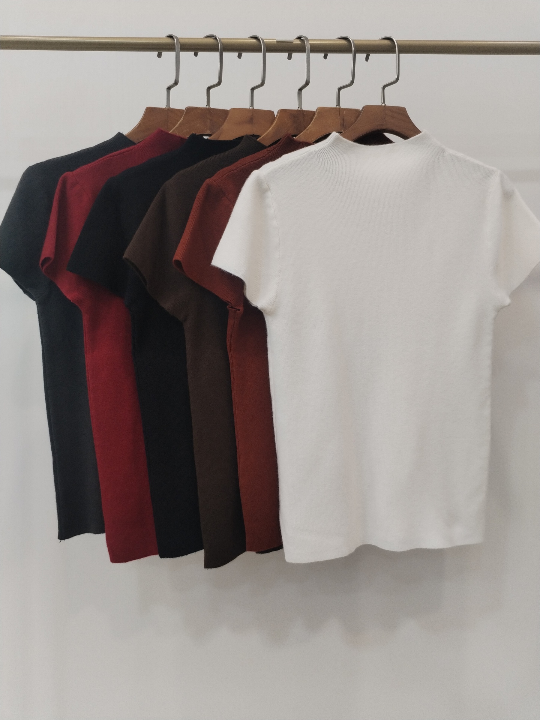 8875 Heldia High Neck Knit Top (B 36-52cm; L 52cm)