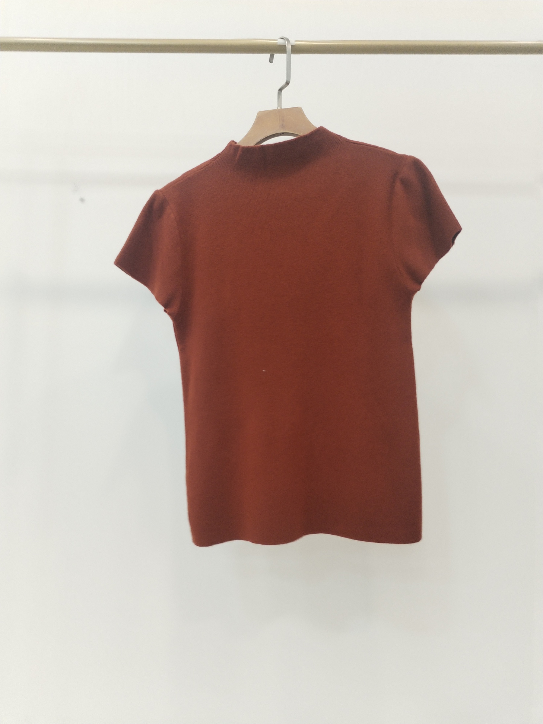 8875 Heldia High Neck Knit Top (B 36-52cm; L 52cm)