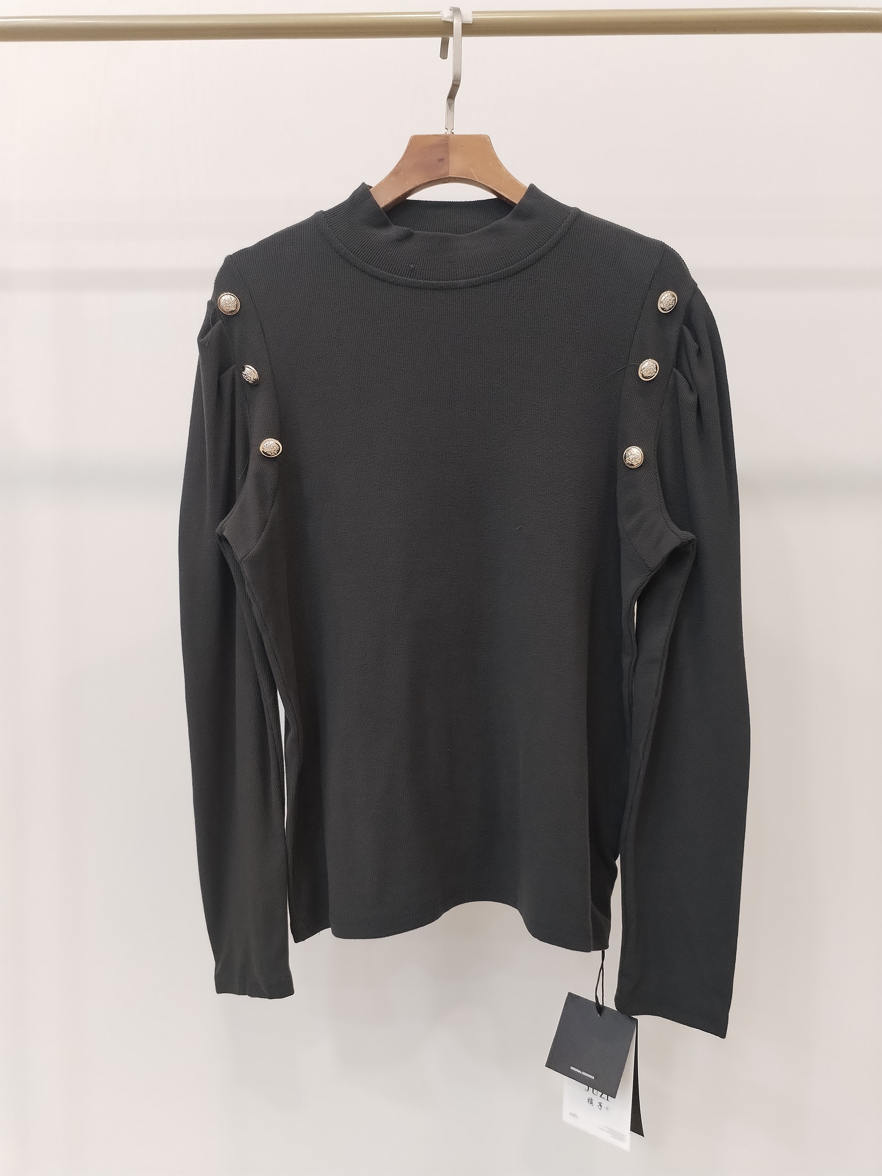 937 Berkeley Crest Button-Embellished Long Sleeve Cotton Top (B 45-54cm; L 55cm)