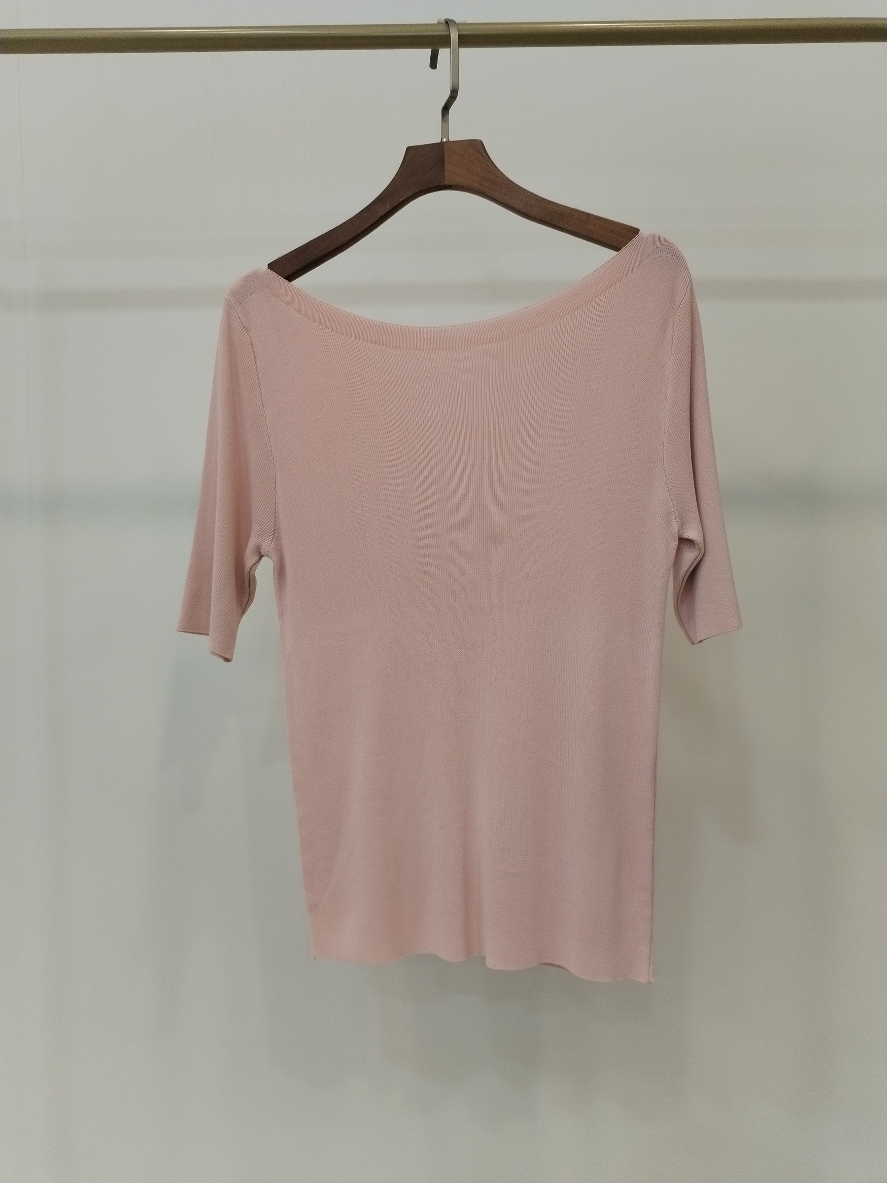 652 Blazinne Boat Neck Cooling Knit Top (B 39-49cm; L 51cm)