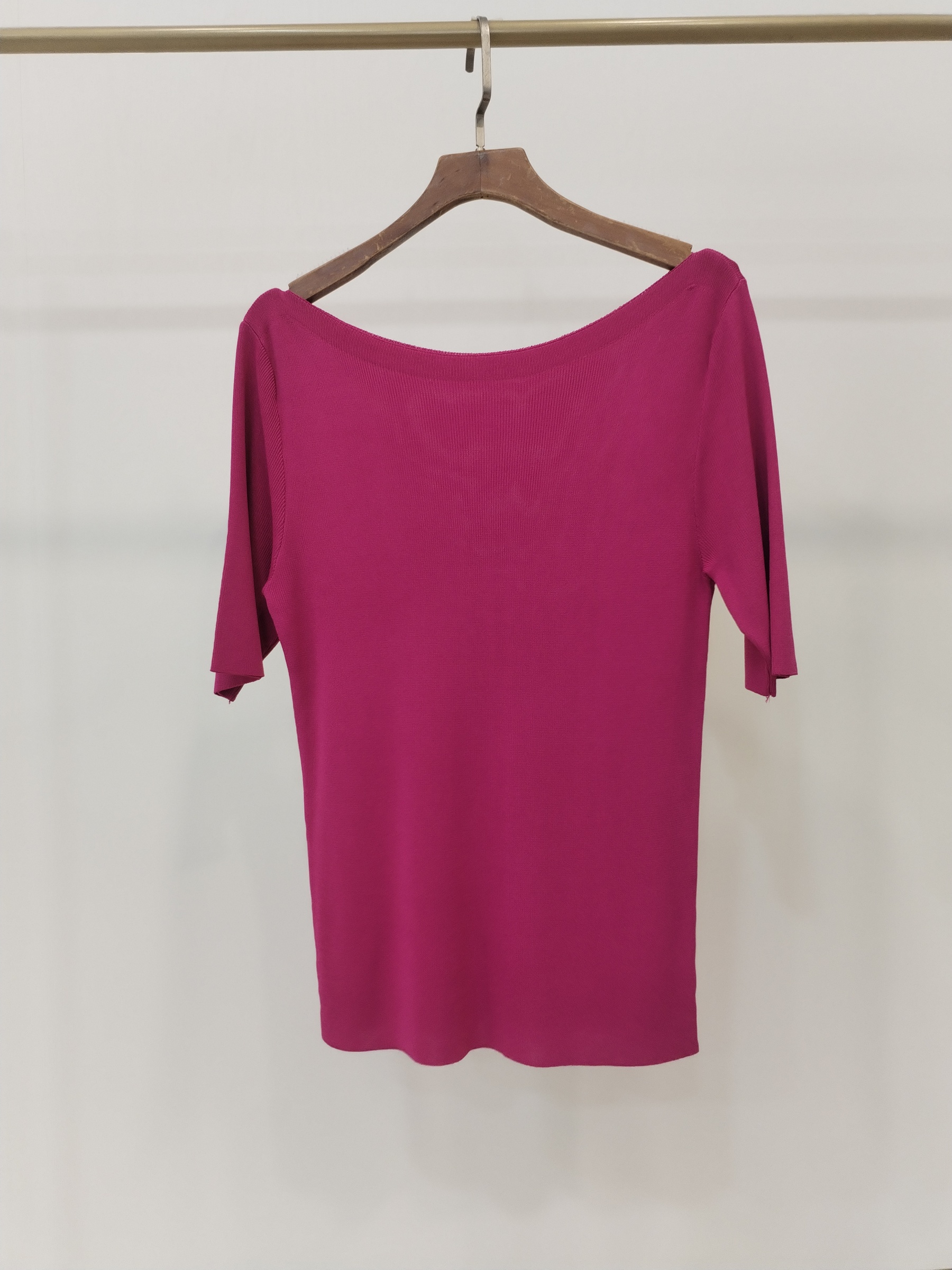 652 Blazinne Boat Neck Cooling Knit Top (B 39-49cm; L 51cm)