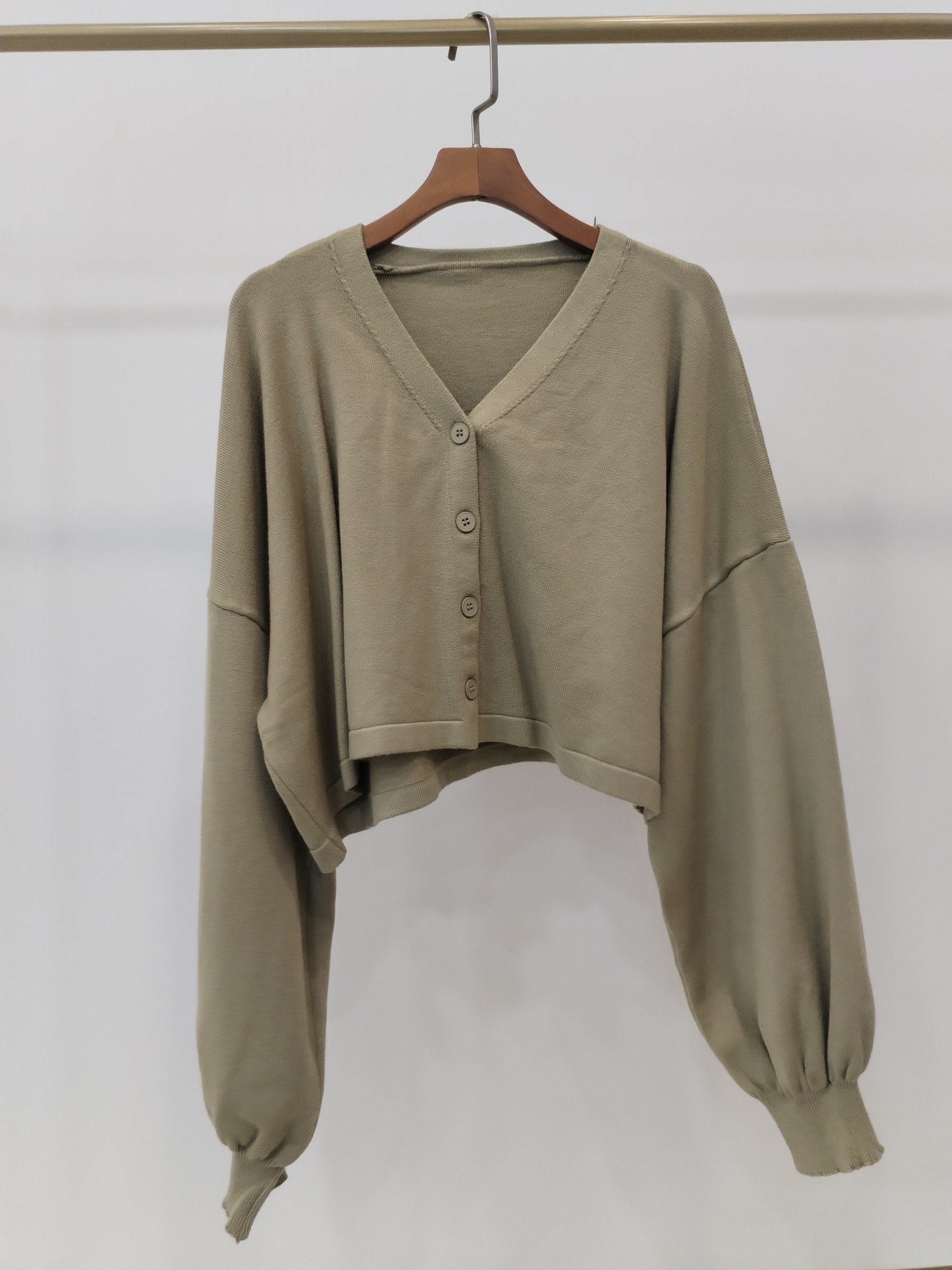 R217 Cristelle Cropped Baggy Knit Cardigan (B FS; L 40cm)