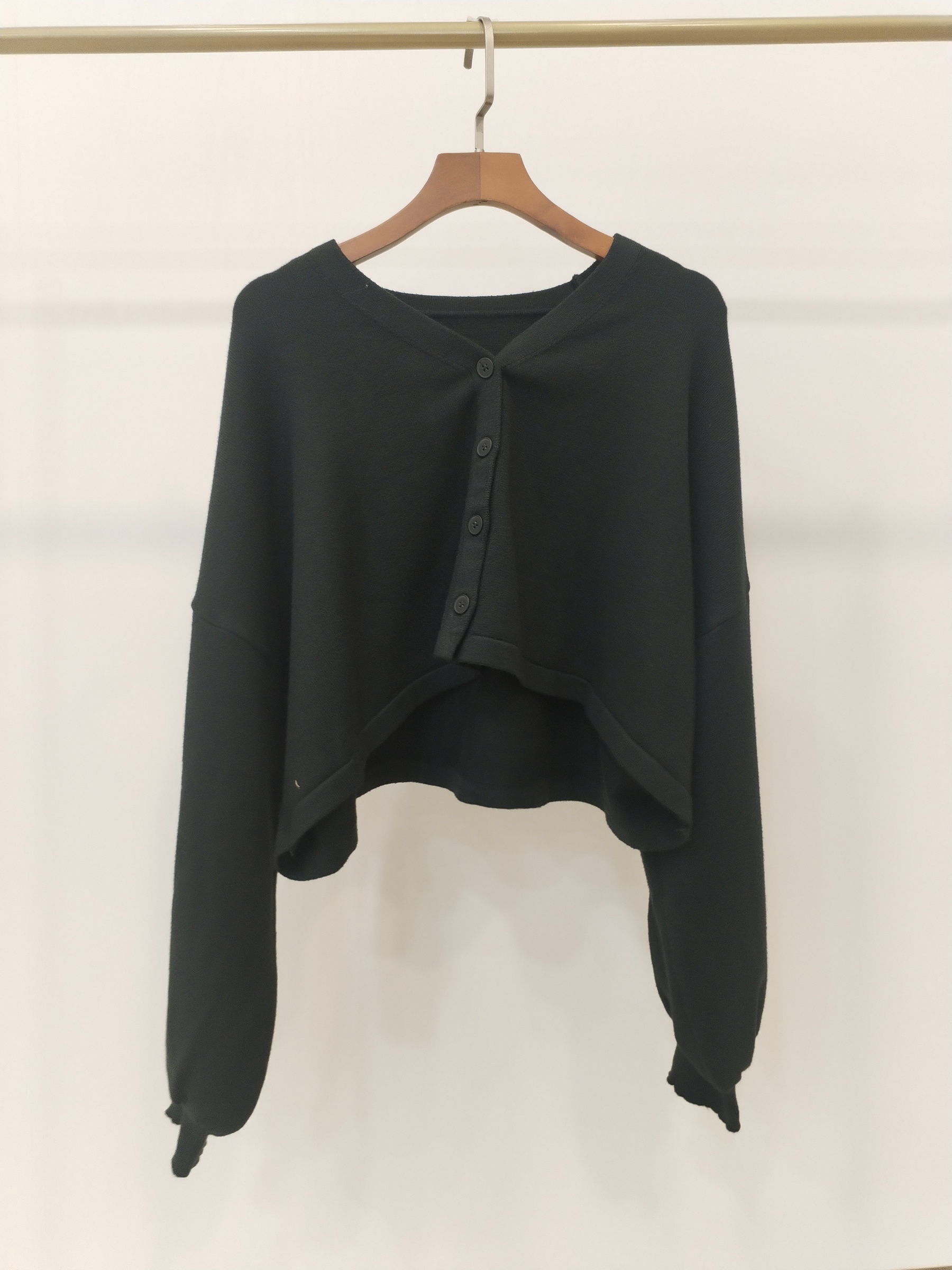 R217 Cristelle Cropped Baggy Knit Cardigan (B FS; L 40cm)