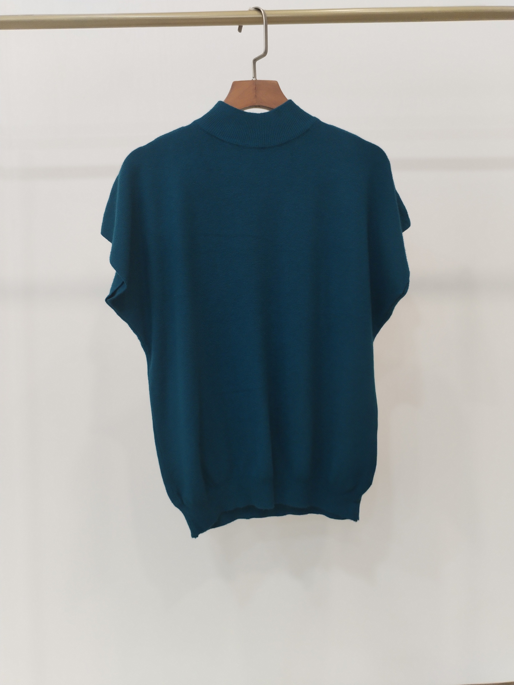 628 Clifton High Neck Cap Sleeve Knit Top (B 48-54cm; L 53cm)