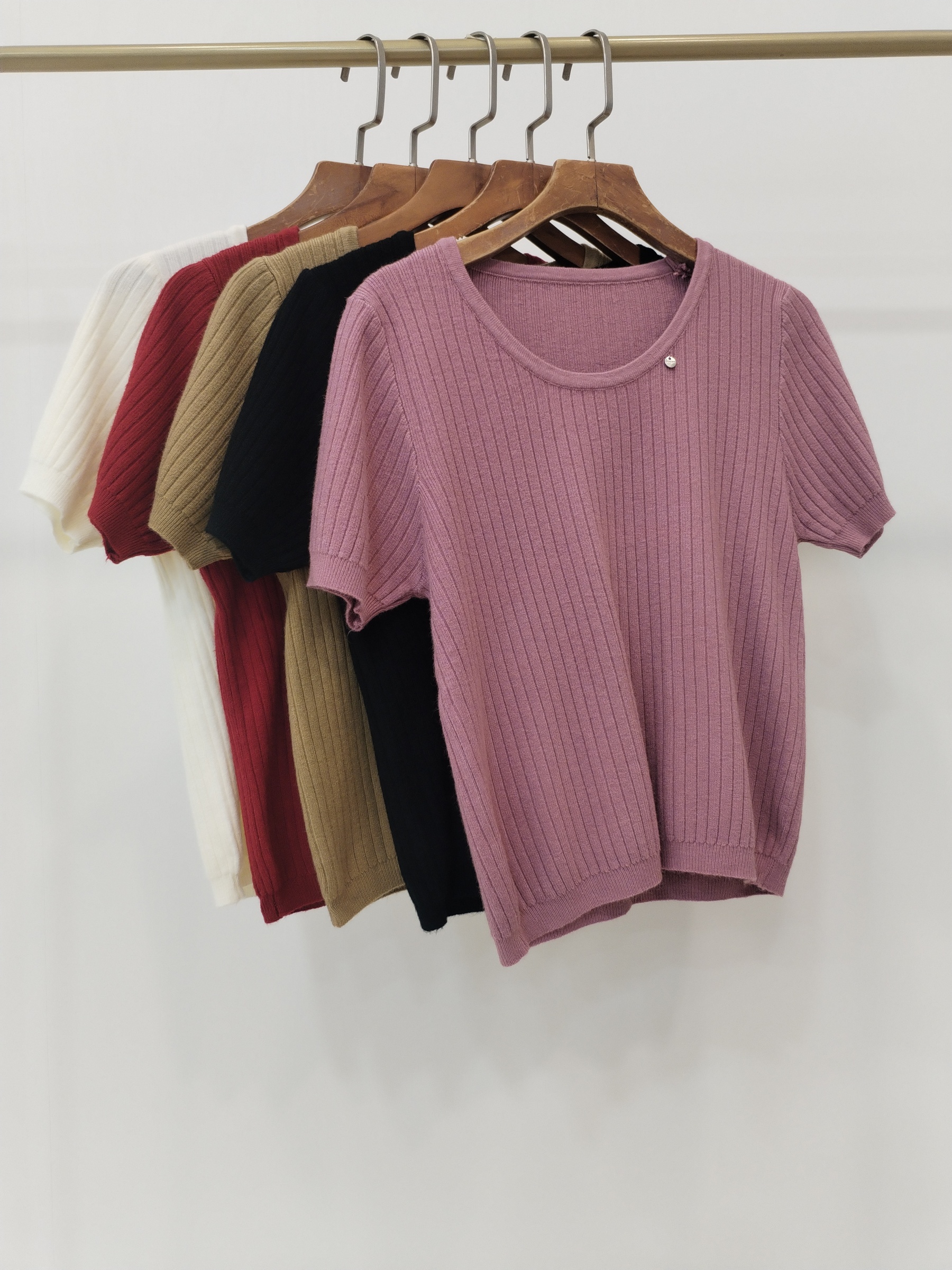 5035 Robbie Ribbed Short Sleeve Knit Top (B 39-51cm; L 49cm)