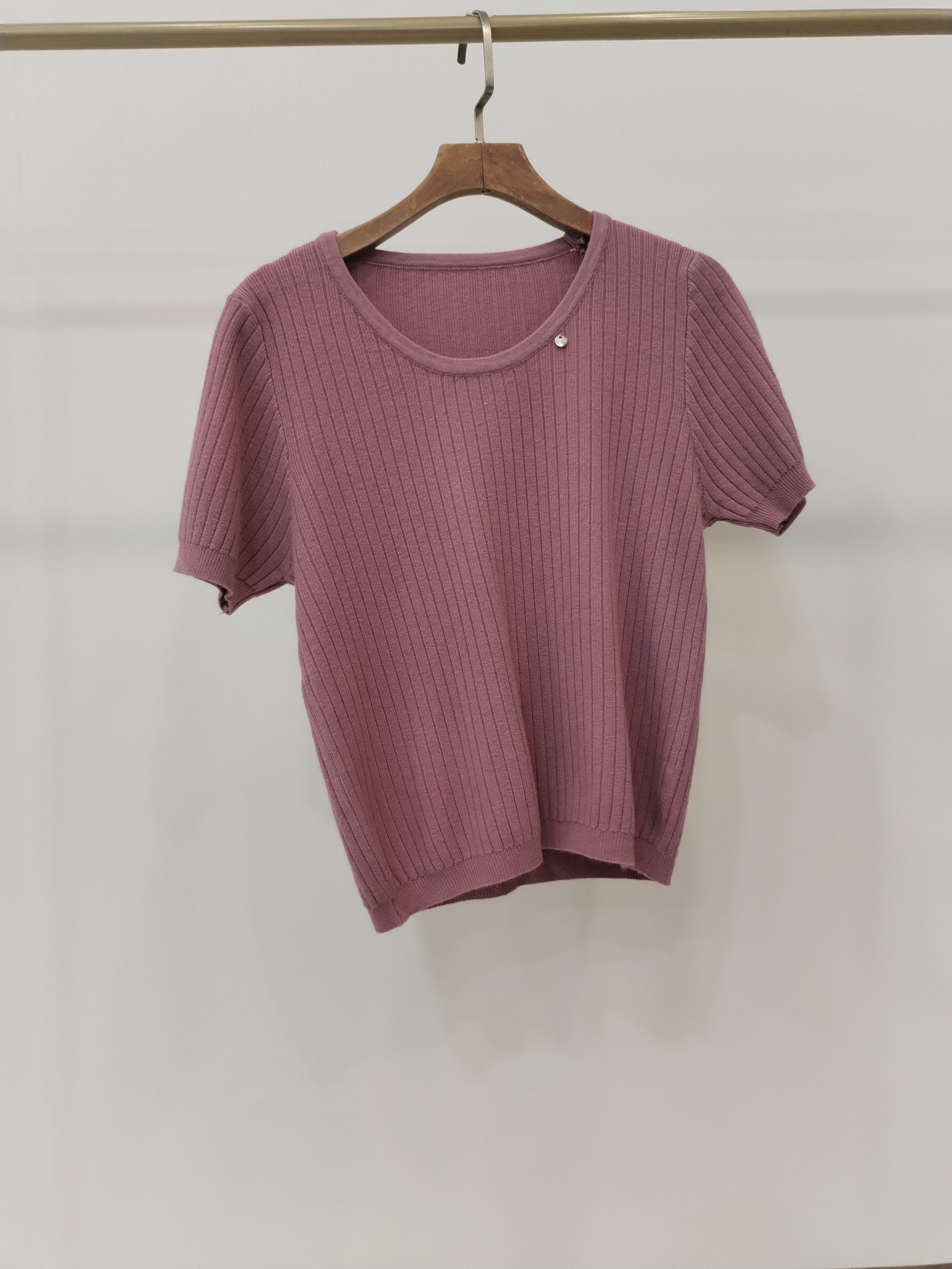 5035 Robbie Ribbed Short Sleeve Knit Top (B 39-51cm; L 49cm)