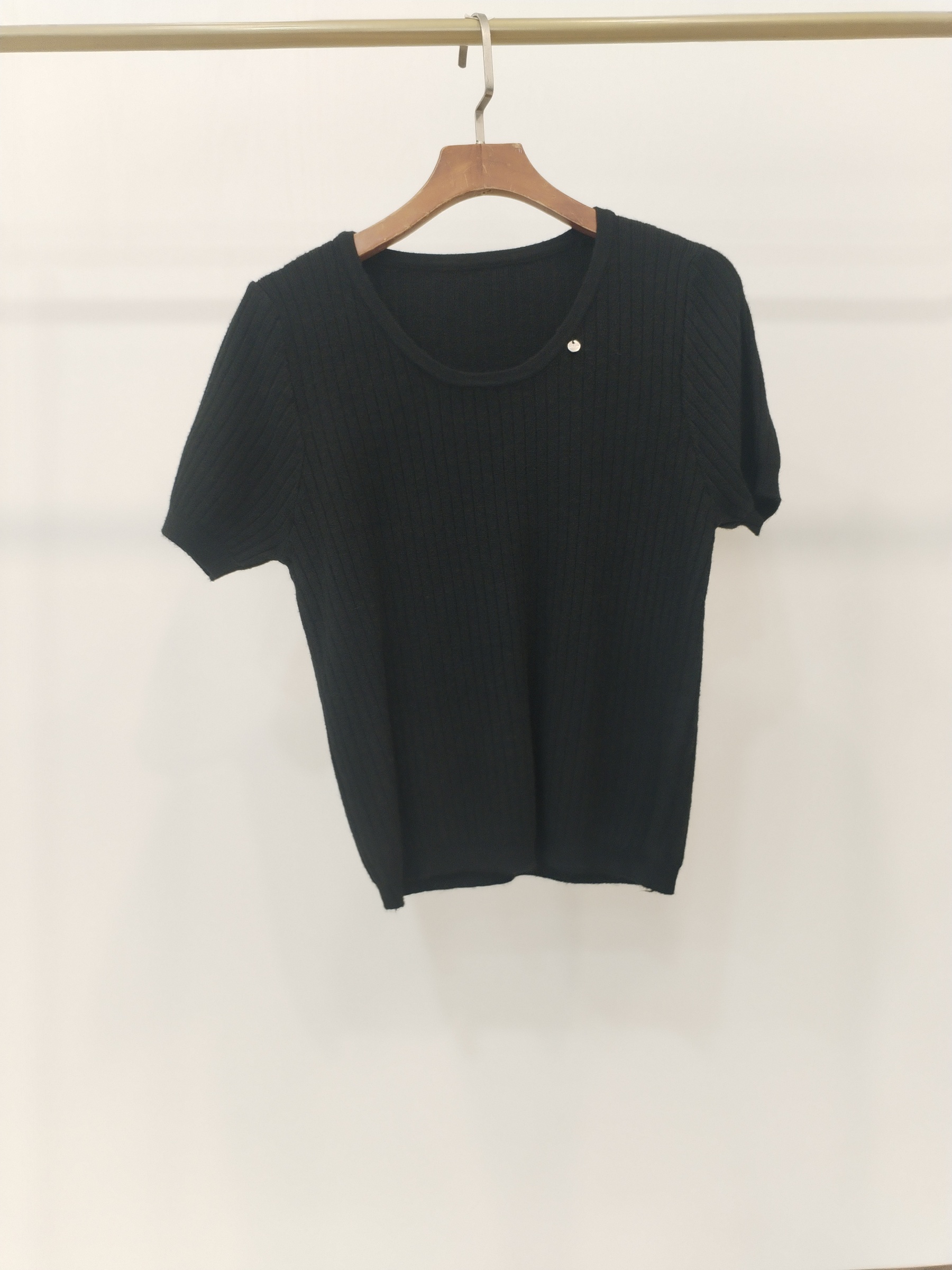 5035 Robbie Ribbed Short Sleeve Knit Top (B 39-51cm; L 49cm)