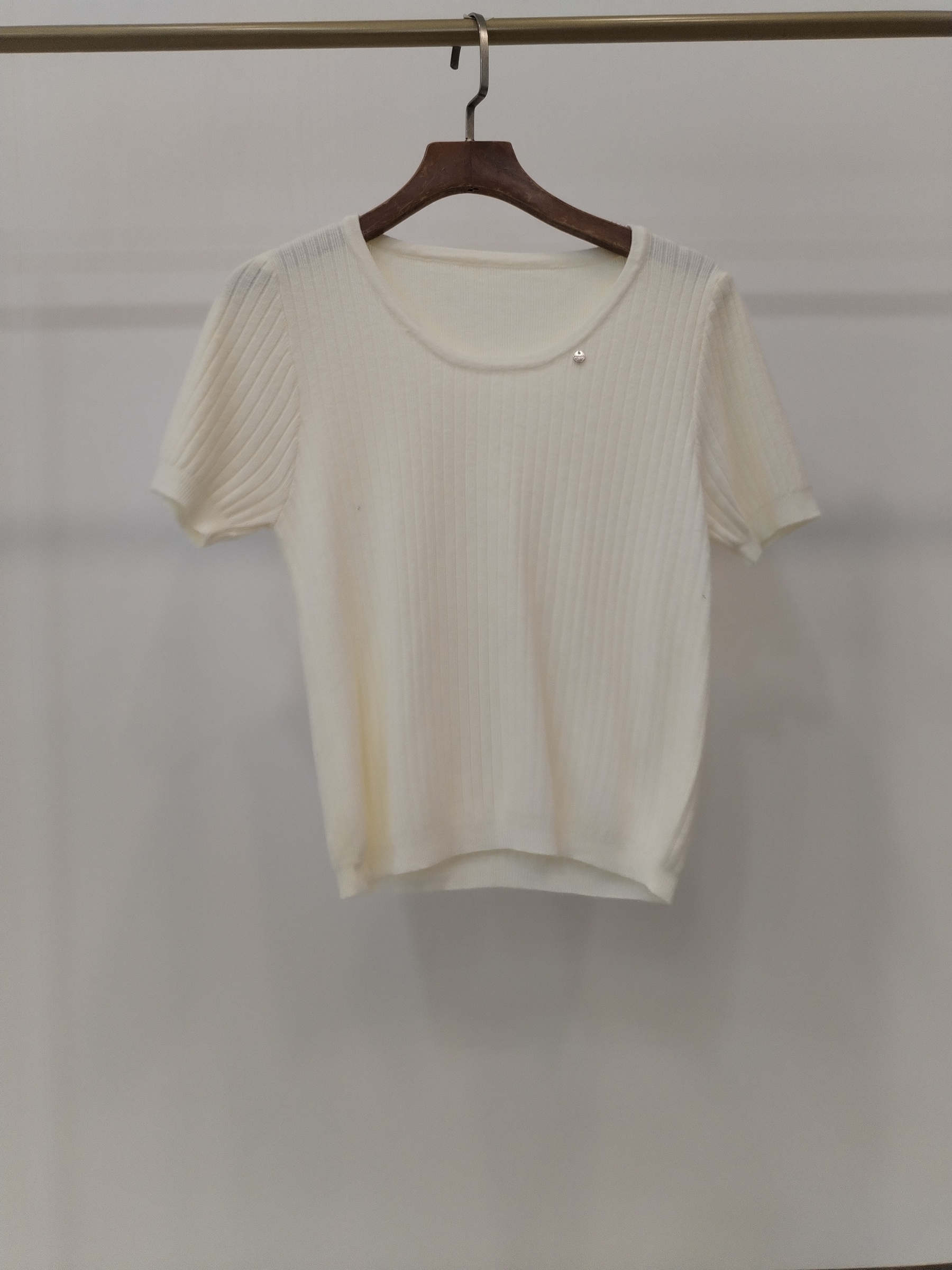 5035 Robbie Ribbed Short Sleeve Knit Top (B 39-51cm; L 49cm)