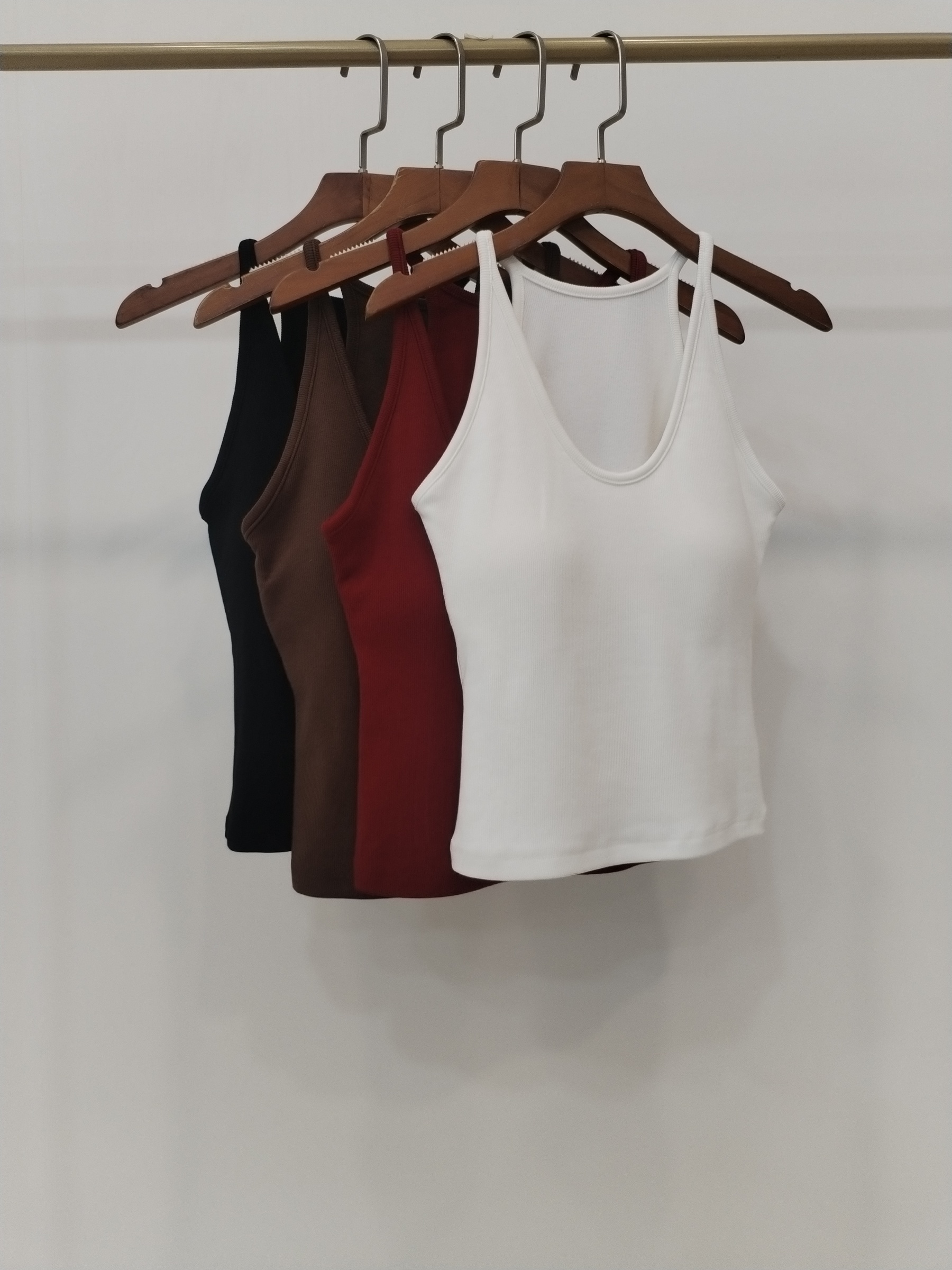 588 Urbanna U-Neck Alluring Strap Cotton Padded Top (B 32-49cm; L 50cm)