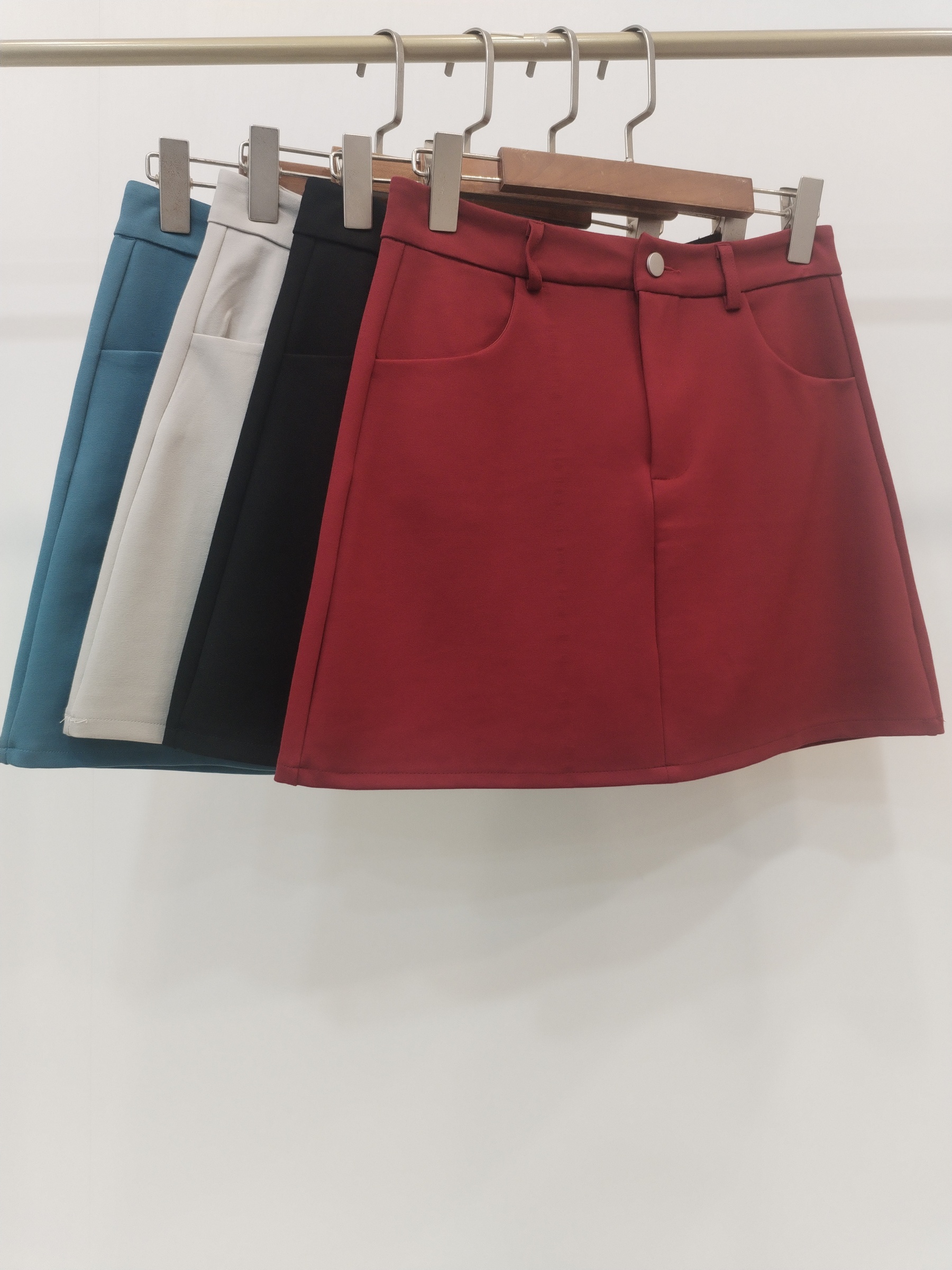 8902 Foretta Front Zipper Skirt w Pockets (M: UW 36-40cm; H 44-51cm; L 39cm, L: UW 38-42cm; H 46-53cm; L 40cm, XL: UW 41-45cm; H 49-55cm; L 40cm)