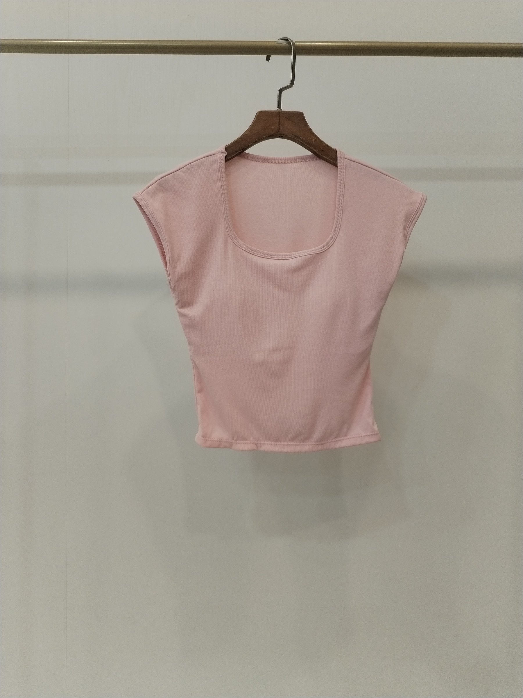293 Sales: Prestine Square Neck Sleeveless Padded Cotton Top (B 32-42cm; L 38cm)