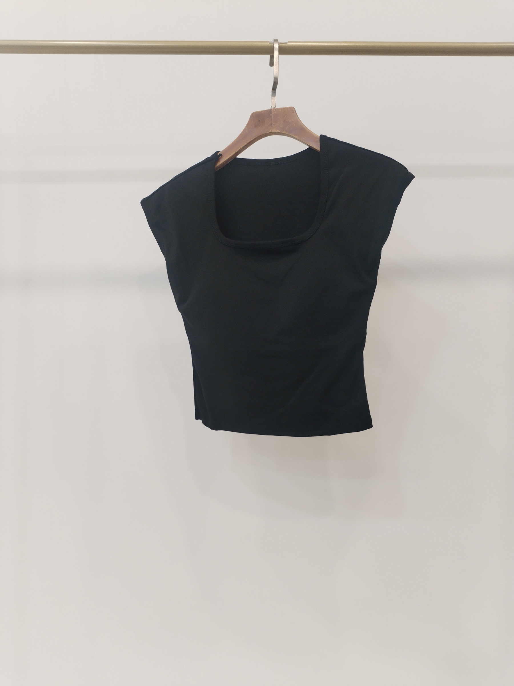 293 Sales: Prestine Square Neck Sleeveless Padded Cotton Top (B 32-42cm; L 38cm)