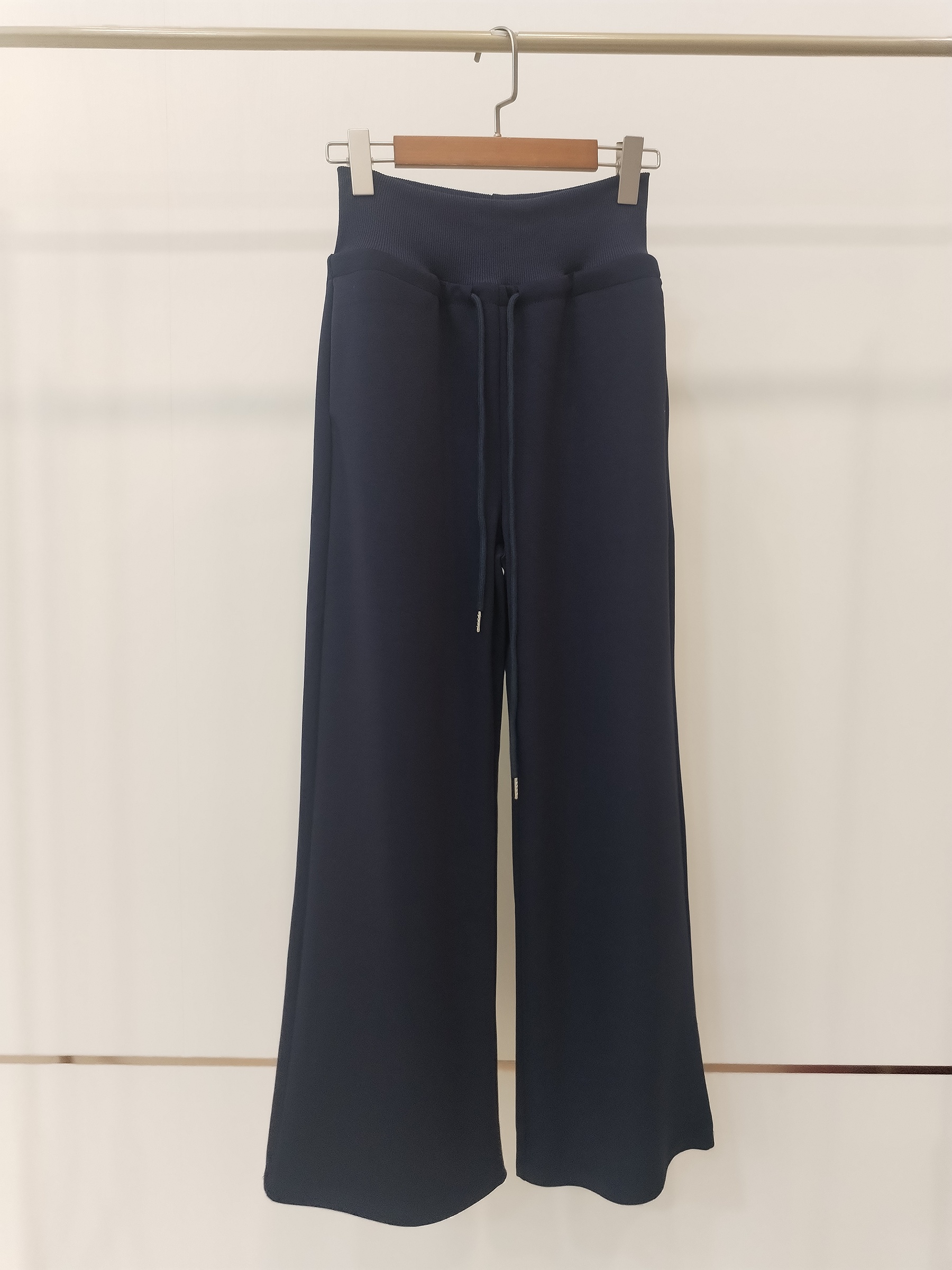 1170 Wivana Wide Waistband Sweat Pants (UW 37-47cm; H 44-54cm; L 99cm)