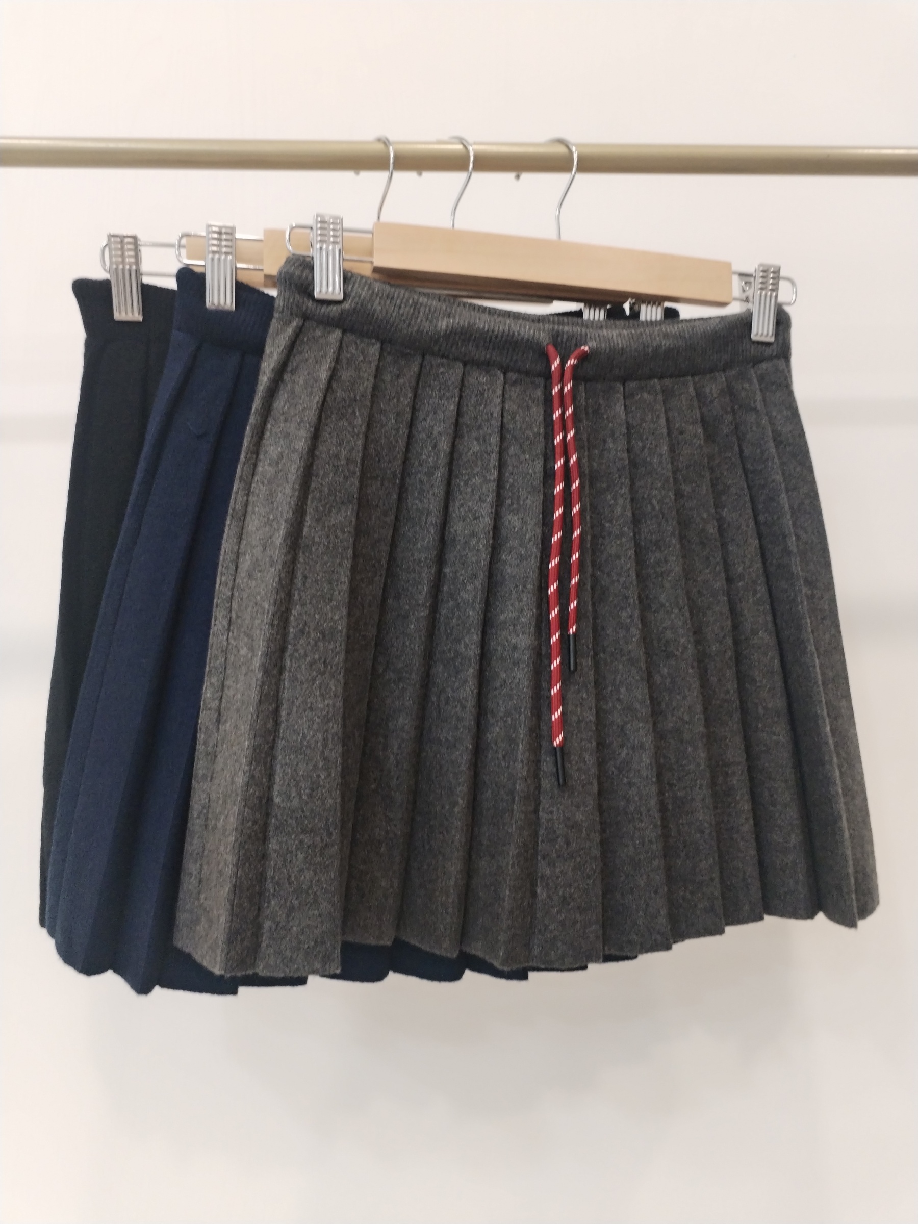 617 Sarotta Tie-Waist Knitted Skater Skirt (UW 33-46cm; H 55-65cm; L 38cm)