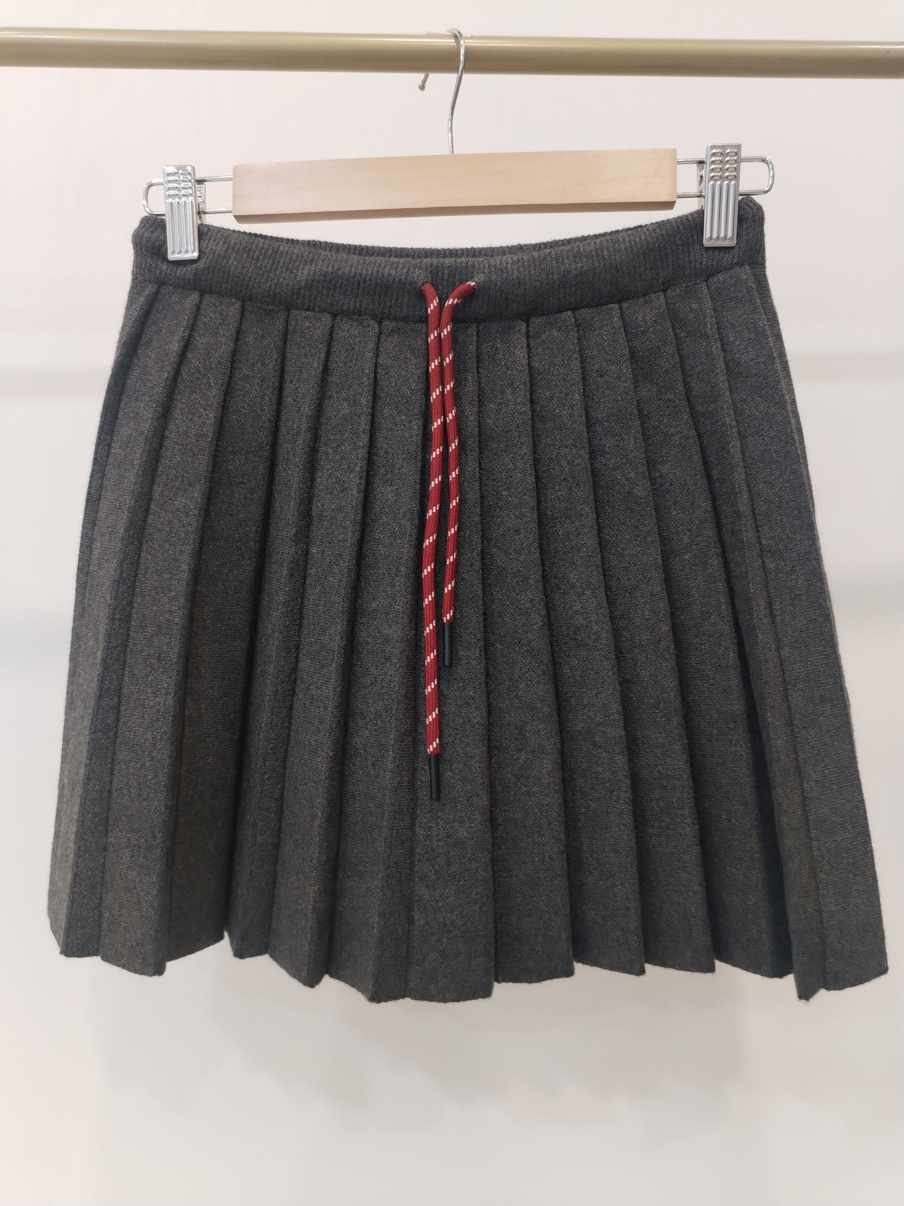 617 Sarotta Tie-Waist Knitted Skater Skirt (UW 33-46cm; H 55-65cm; L 38cm)