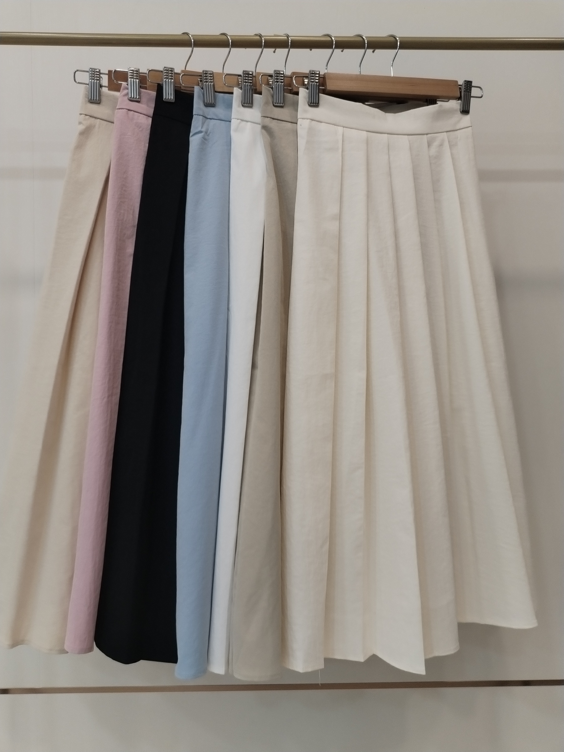 2851 Panthea Half Elastic Waist Pleated Midi Skirt (UW 31-42cm; H 43-60cm; L 82cm)