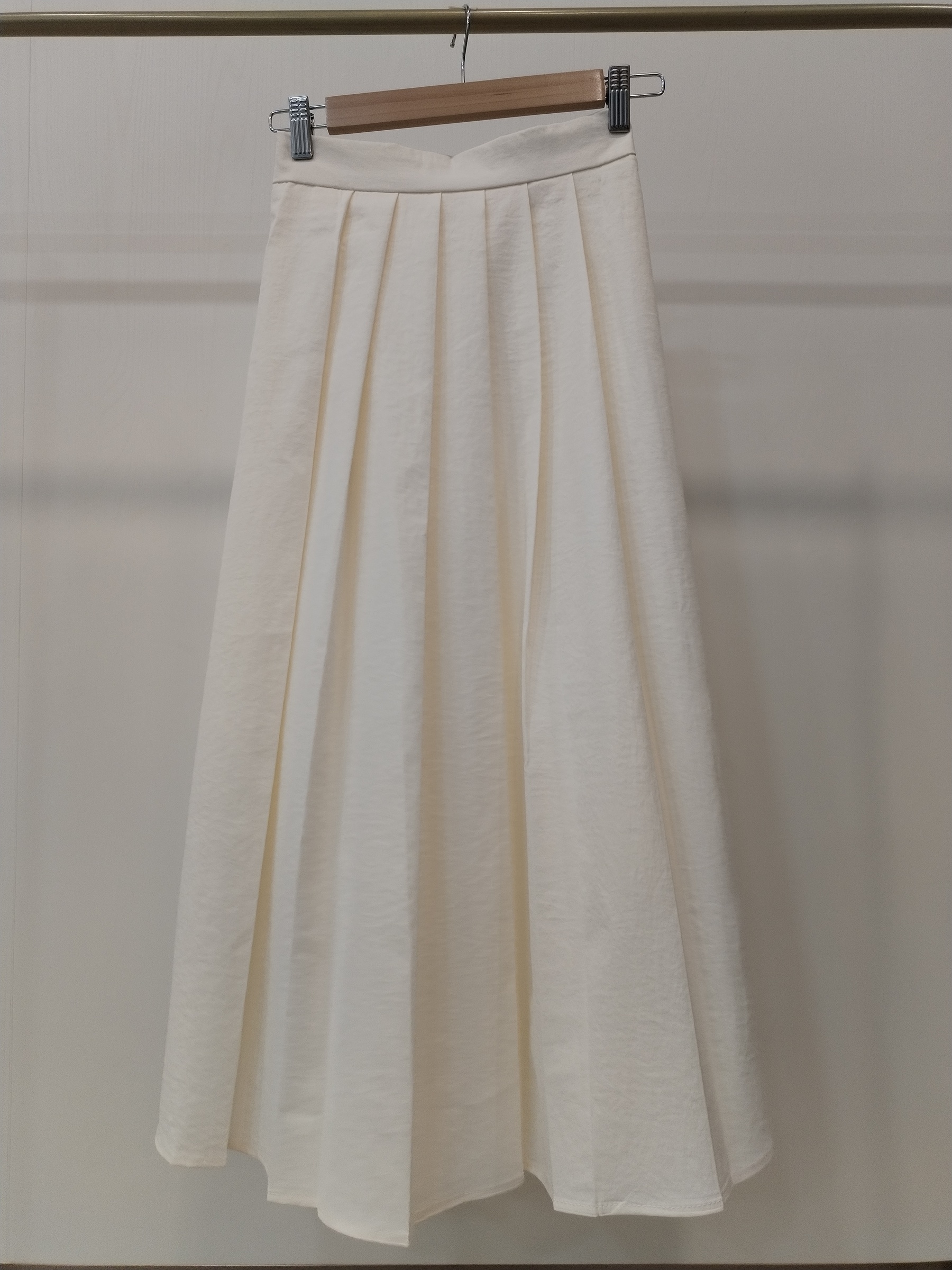 2851 Panthea Half Elastic Waist Pleated Midi Skirt (UW 31-42cm; H 43-60cm; L 82cm)