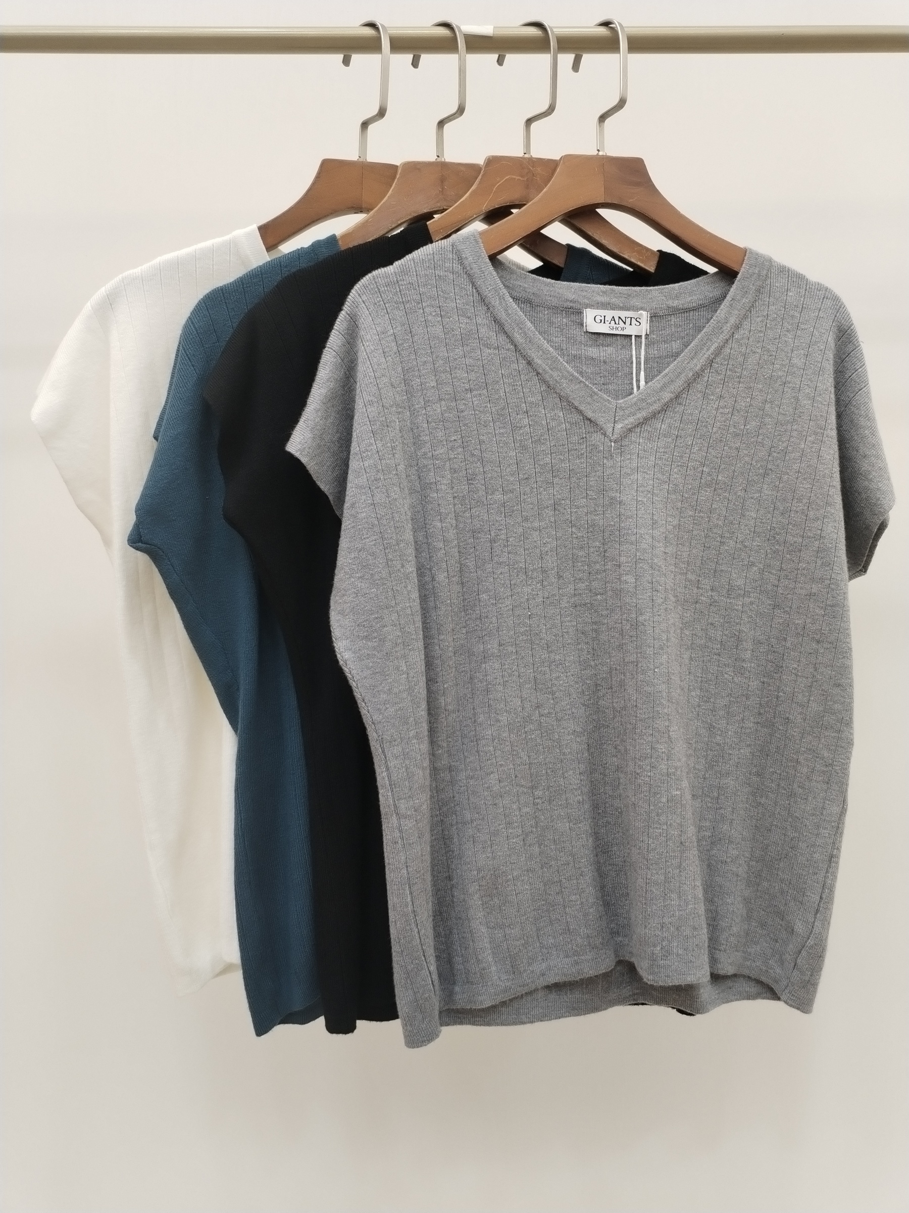 C511 Vilda V-Neck Cap Sleeve knit Top (B 49-53cm; L 53cm)