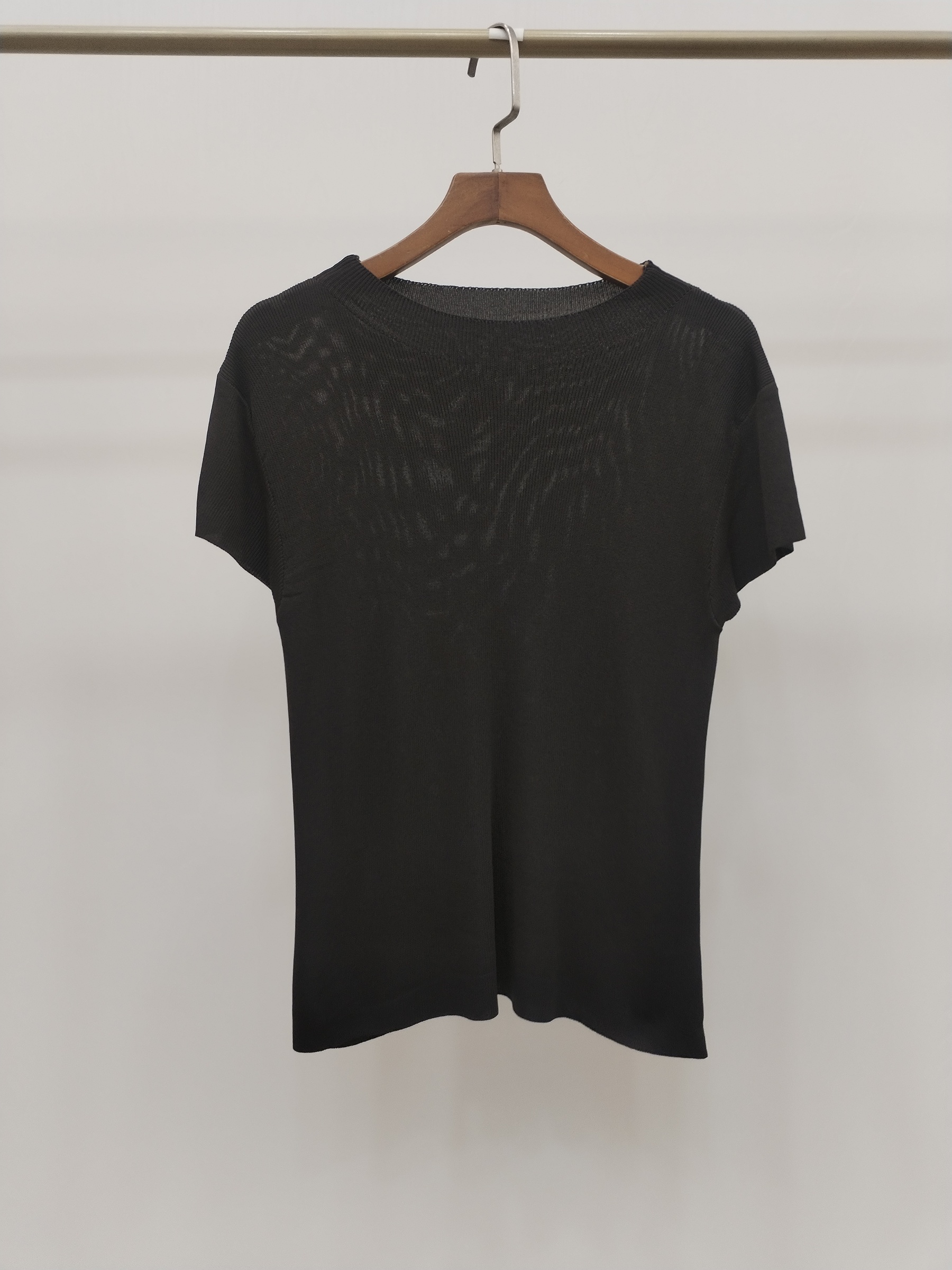 045 Harwella High Neck Cooling Knit Top (B 37-47cm; L 49cm)