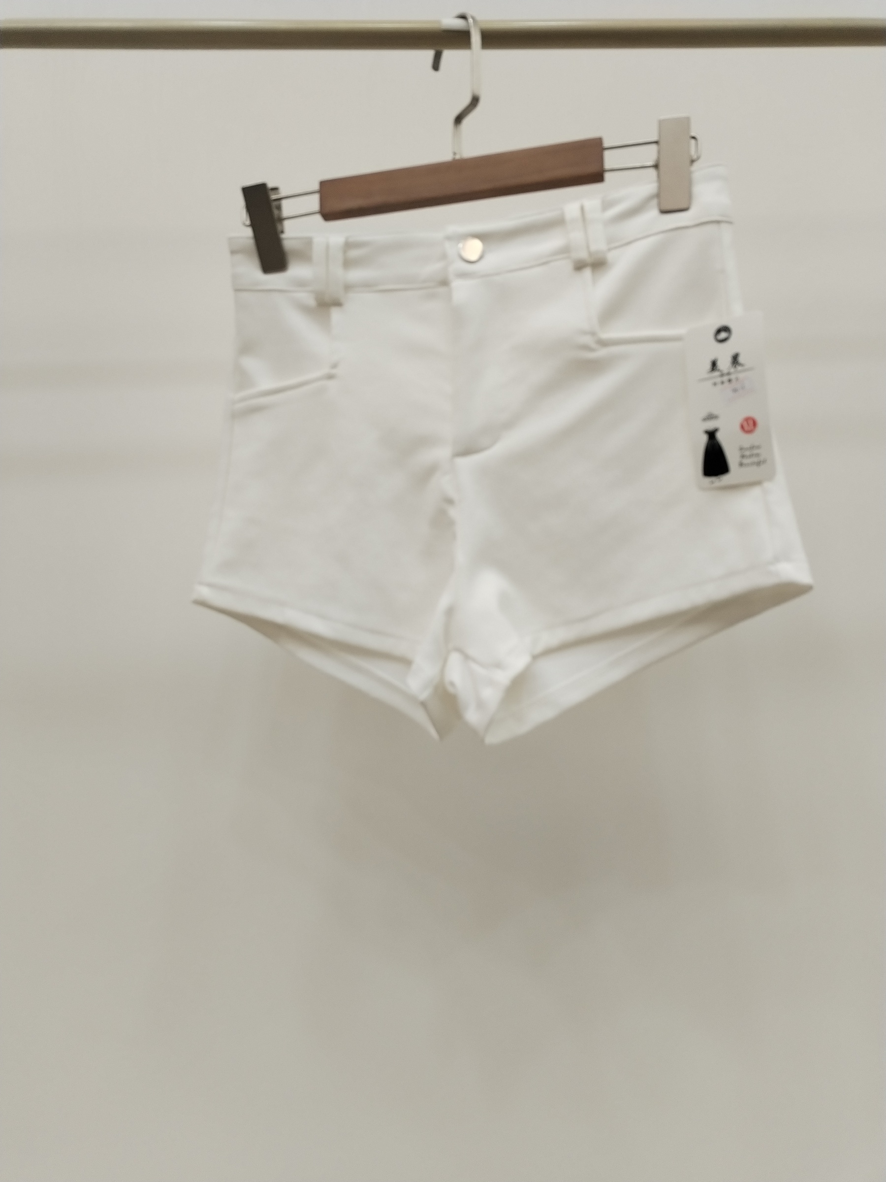 9612 Feora Casual Front Zipper Shorts (UW 33-35cm; H 37-45cm; L 27cm)