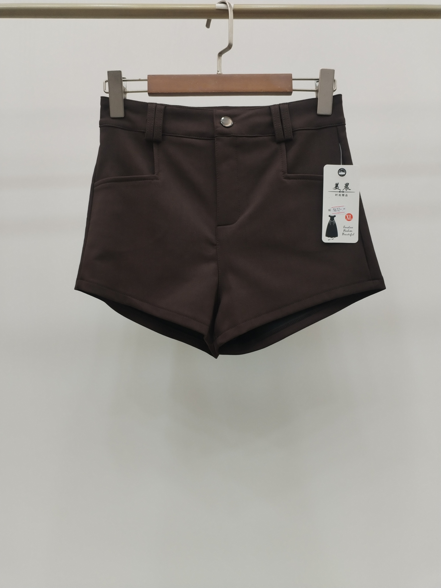 9612 Feora Casual Front Zipper Shorts (UW 33-35cm; H 37-45cm; L 27cm)