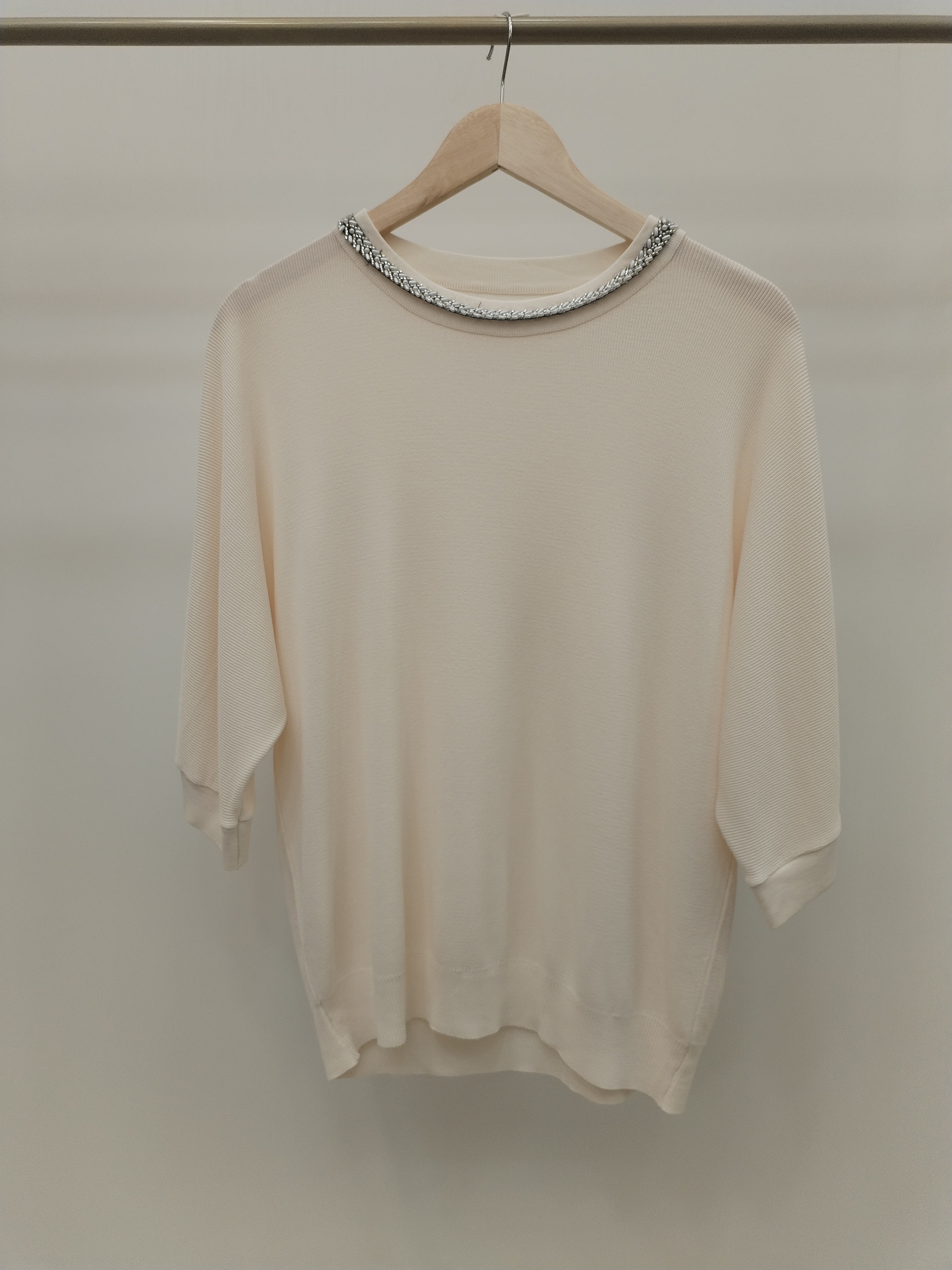 17891 Baveno Bead Embellished Neck Cooling Knit Top (B 52-60cm; L 58cm)