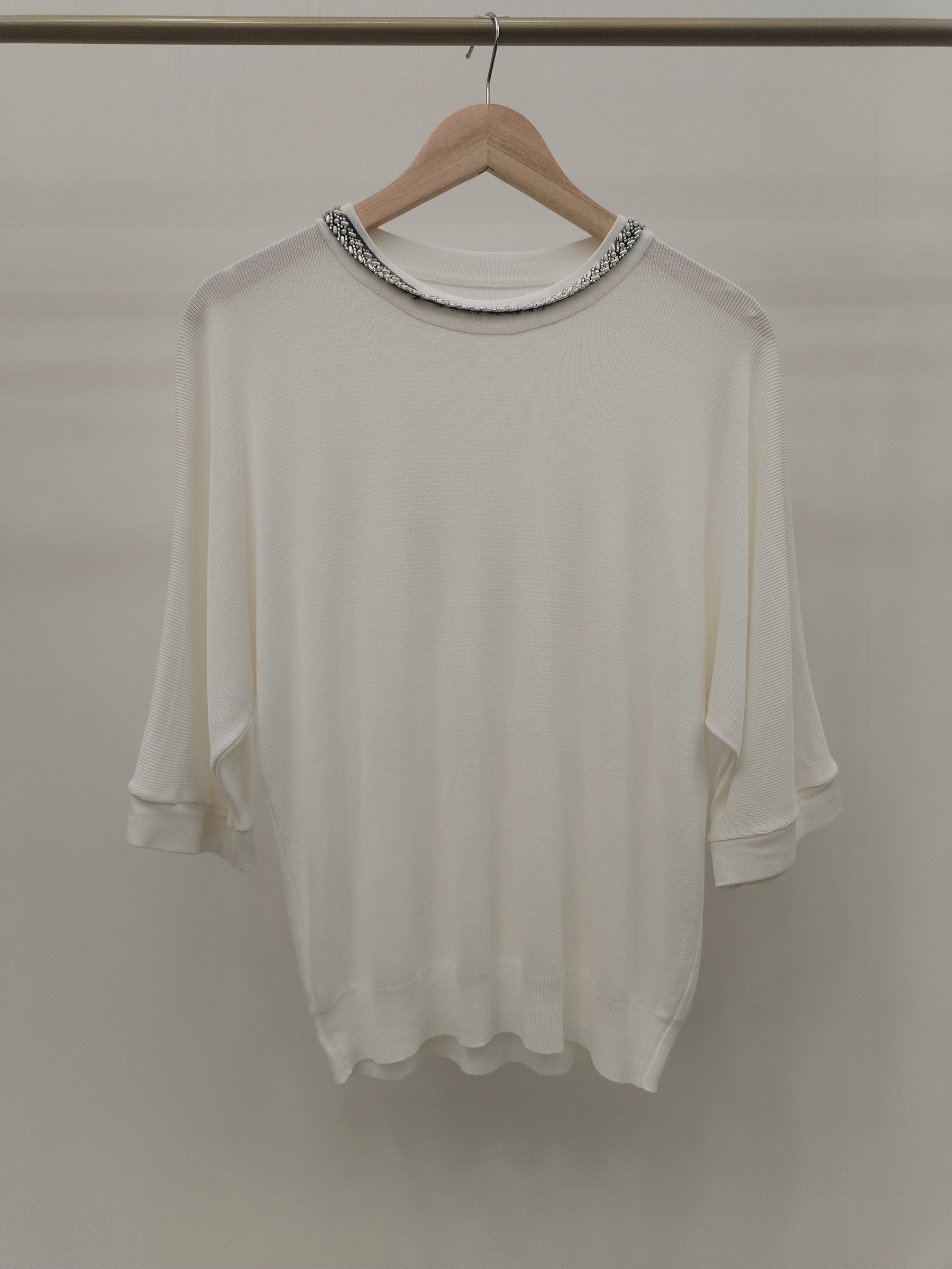 17891 Baveno Bead Embellished Neck Cooling Knit Top (B 52-60cm; L 58cm)
