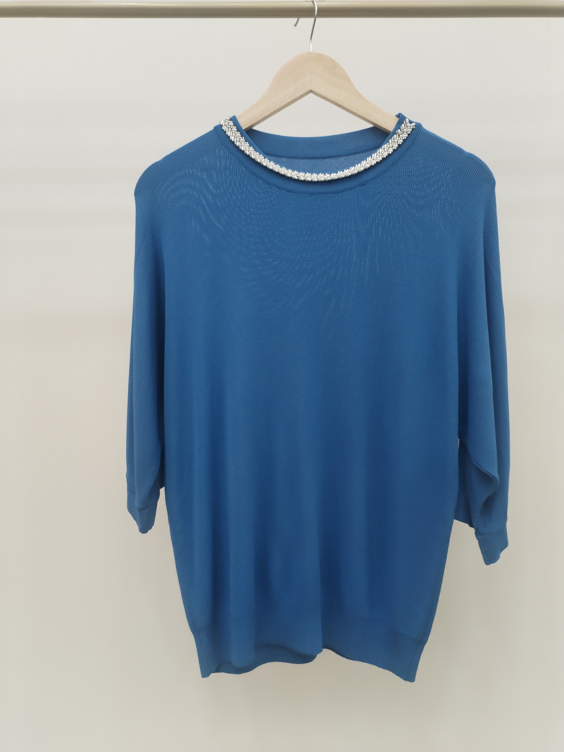 17891 Baveno Bead Embellished Neck Cooling Knit Top (B 52-60cm; L 58cm)