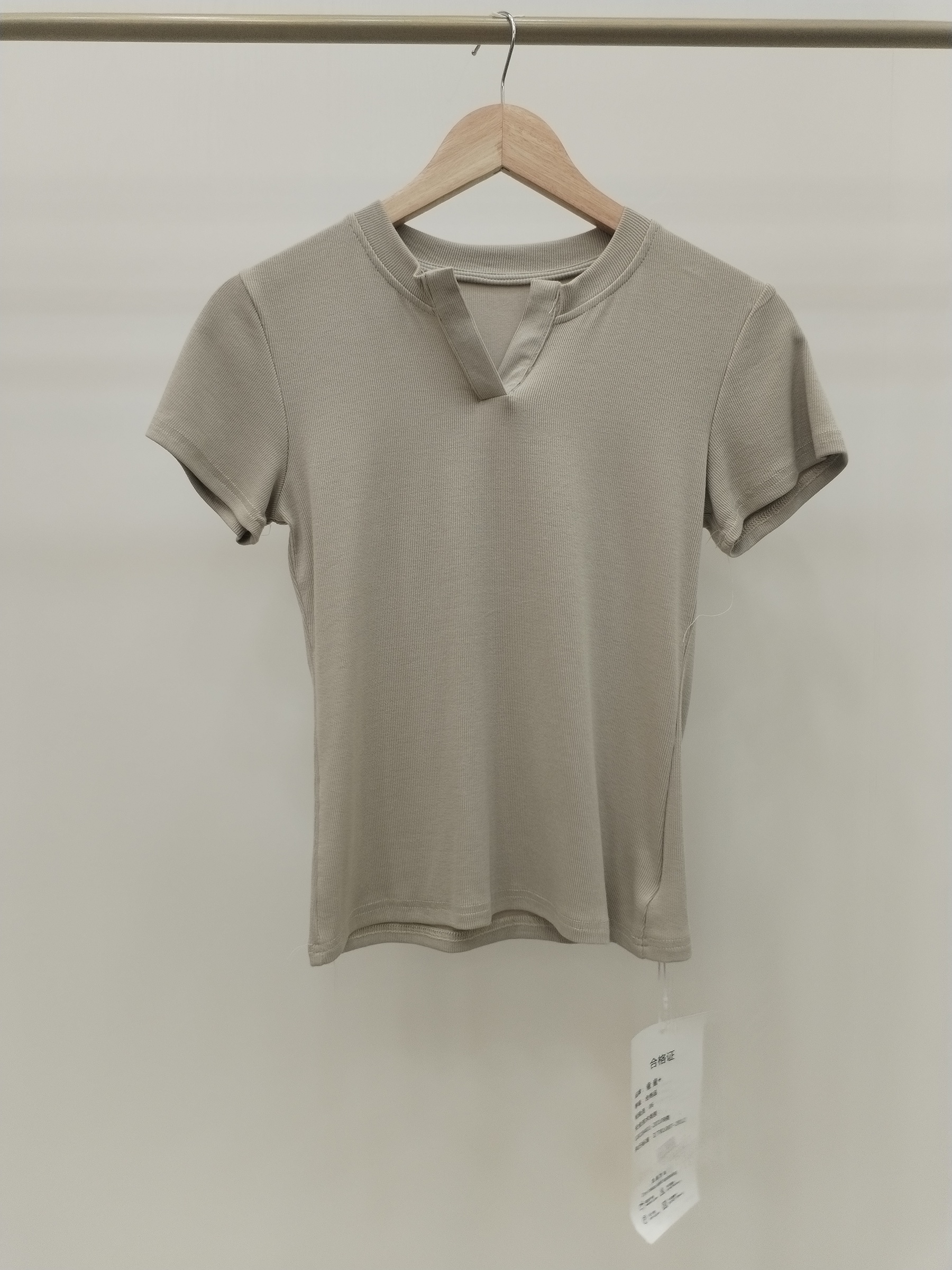 5506 Colvin Split Crew Neck Cotton Top (B 38-49cm; L 54cm)