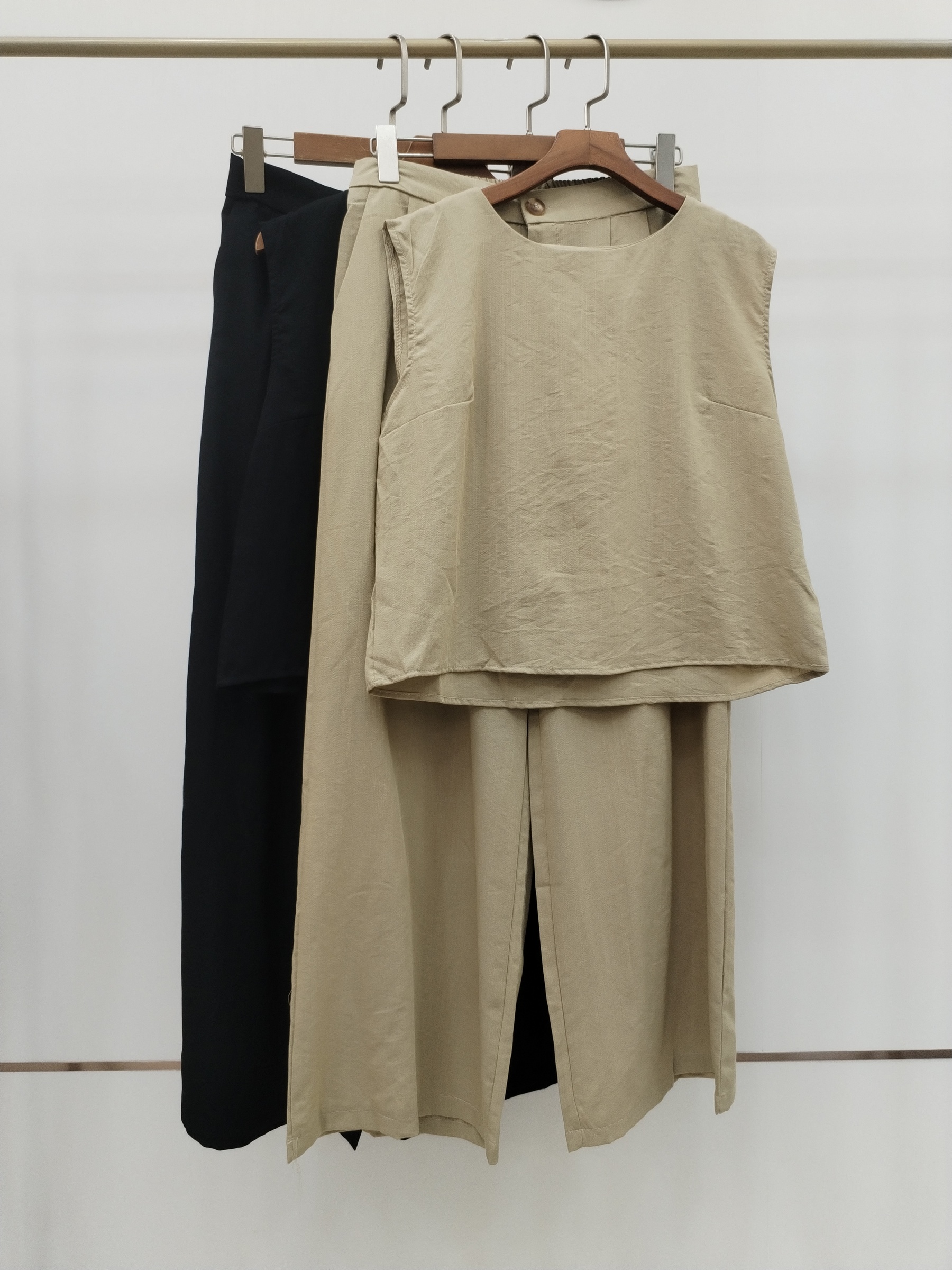 2681 Swayze Casual Sleeveless Top & Pants Set (Top: B 52cm; L 47cm, Bottom: UW 35-43cm; H 52-56cm; L 97cm)