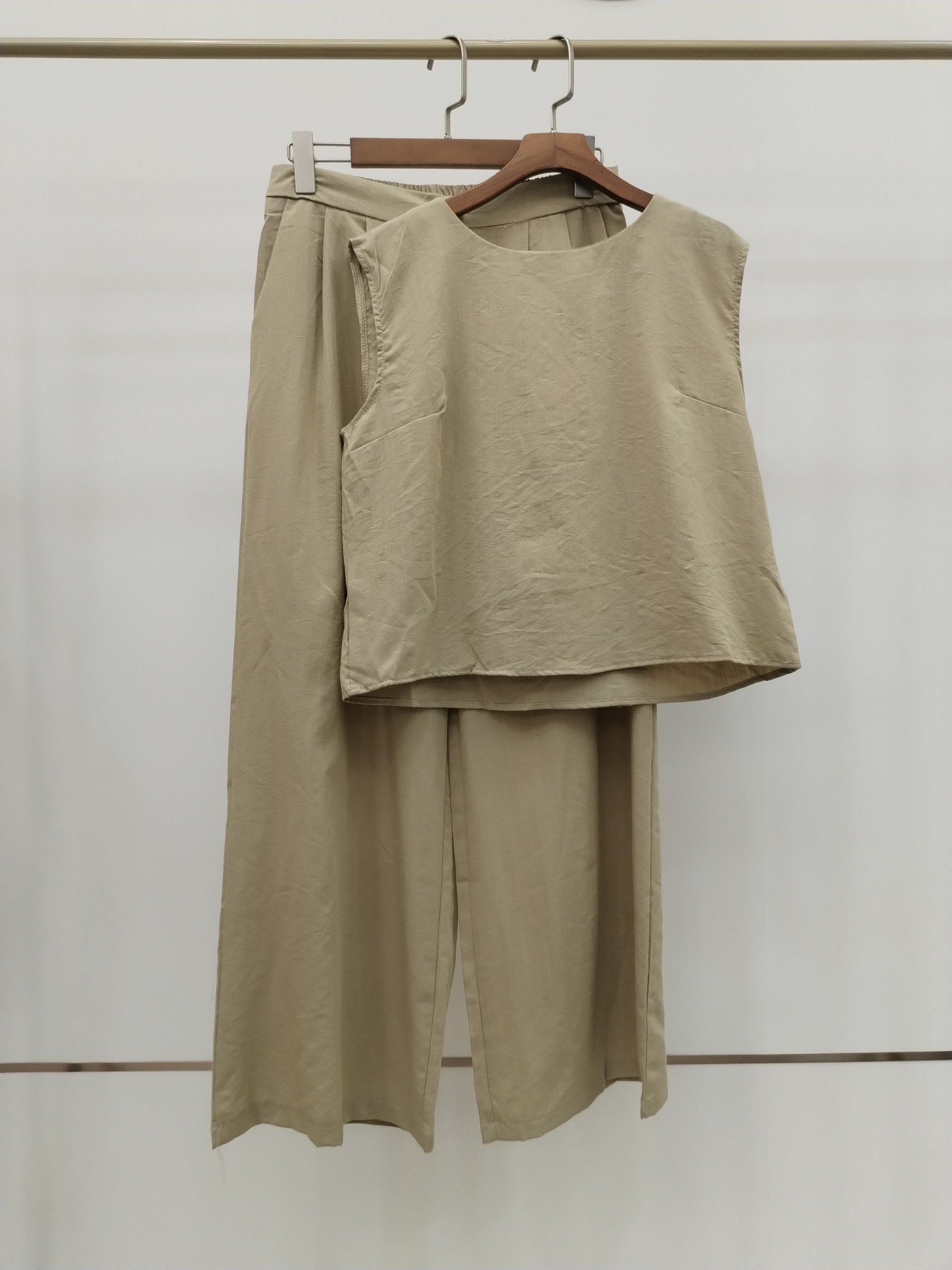 2681 Swayze Casual Sleeveless Top & Pants Set (Top: B 52cm; L 47cm, Bottom: UW 35-43cm; H 52-56cm; L 97cm)