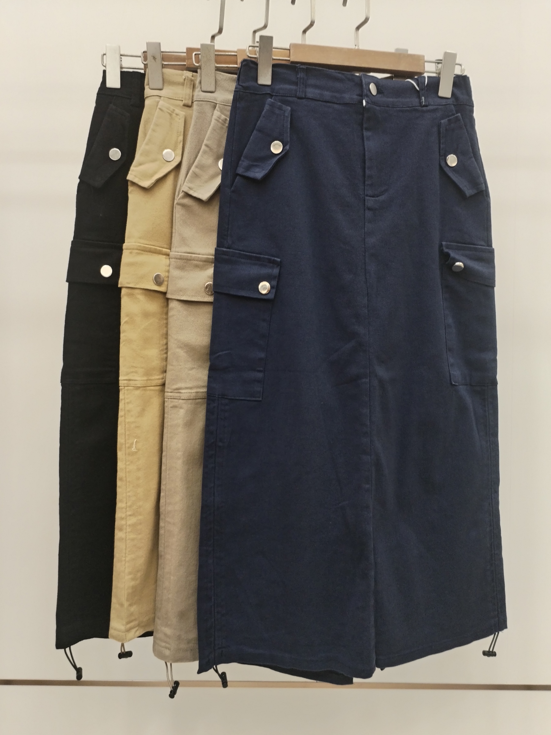 9729 Darmella Denim Midi Cargo Skirt (UW 32-44cm; H 44-52cm; L 80cm)