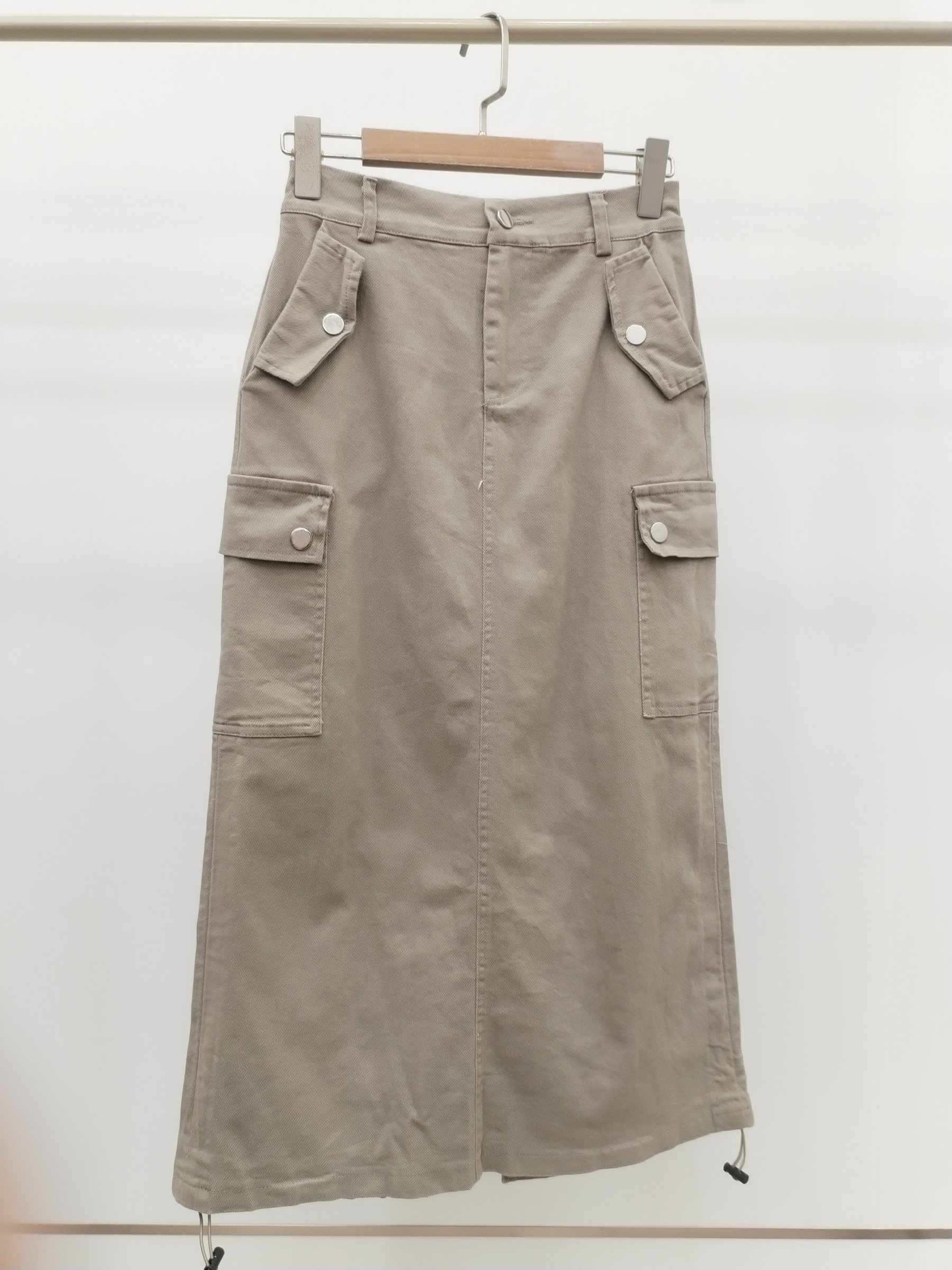9729 Darmella Denim Midi Cargo Skirt (UW 32-44cm; H 44-52cm; L 80cm)
