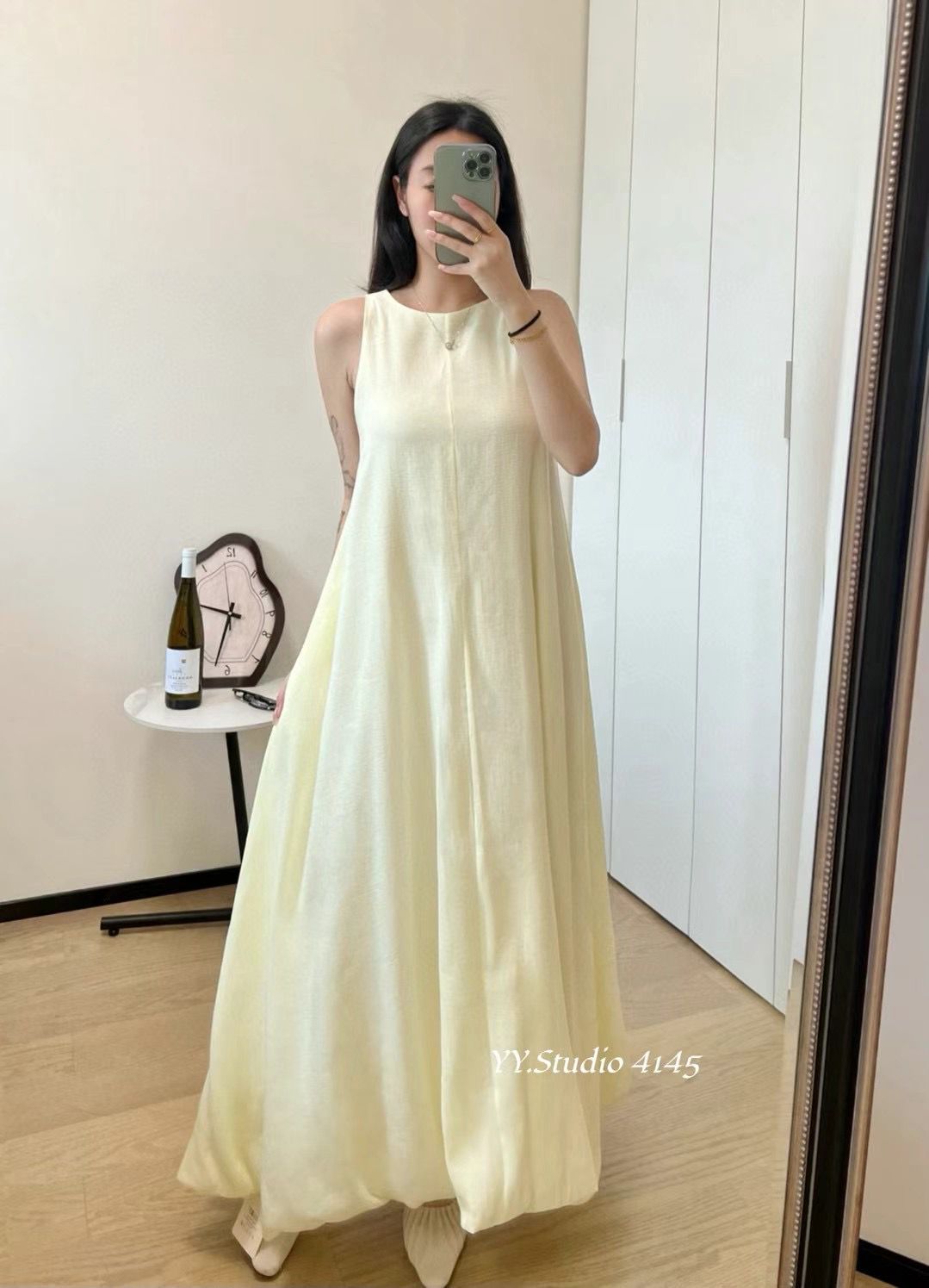 4145 Harvinna Halter Neck Maxi Dress (B 51cm; H FS; L 127cm)