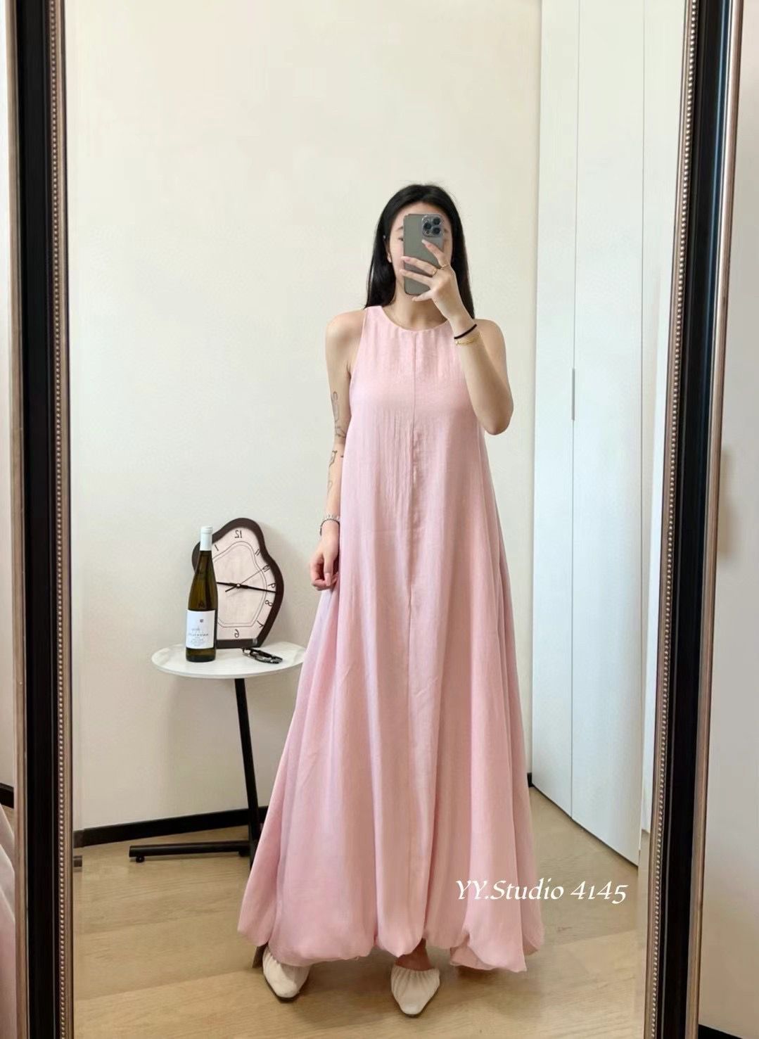 4145 Harvinna Halter Neck Maxi Dress (B 51cm; H FS; L 127cm)