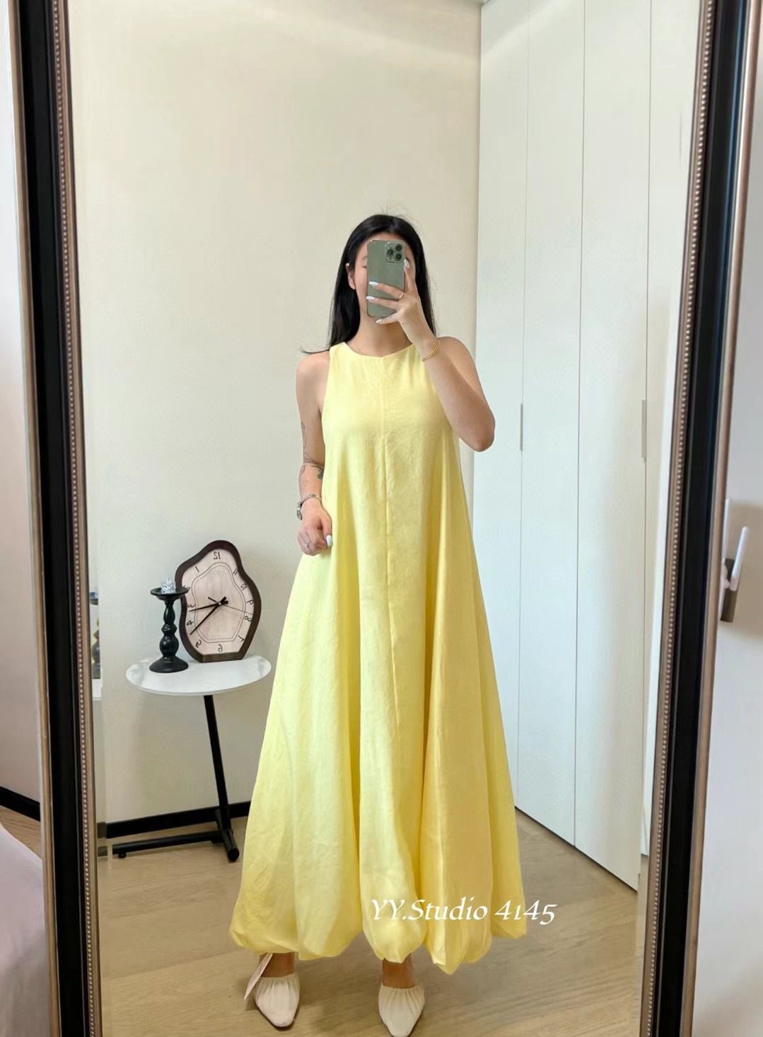 4145 Harvinna Halter Neck Maxi Dress (B 51cm; H FS; L 127cm)