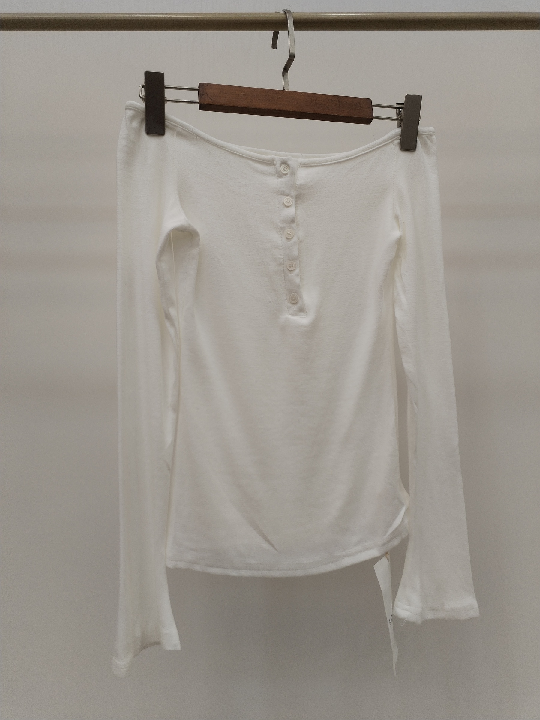 2536 Ovalda Off Shoulder Long Sleeve Cotton Top w Button Placket (B 32-52cm; L 48cm)