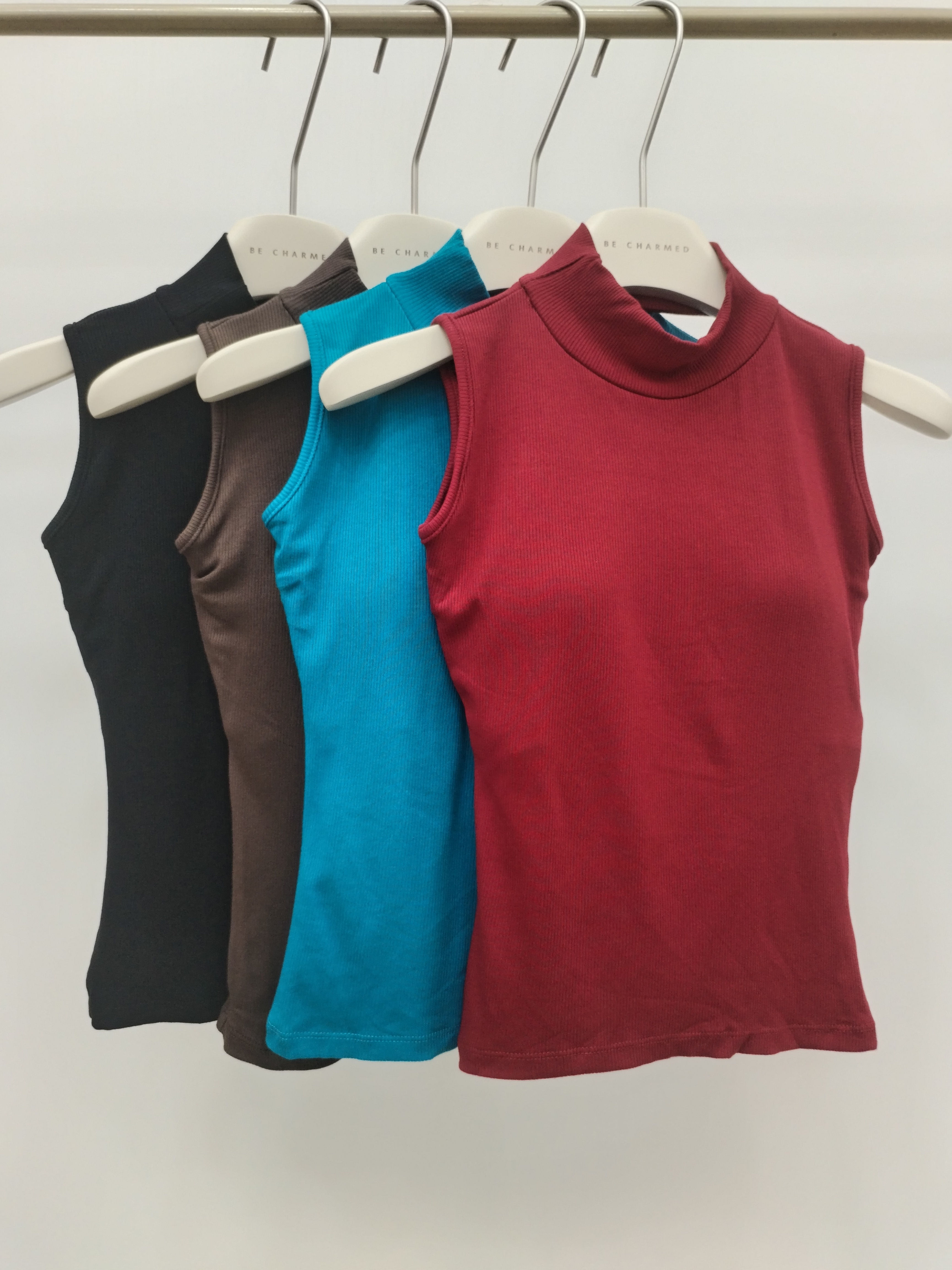 X2550 Barielle High Neck Bareback Cotton Padded Top (B 35-49cm; L 47cm)