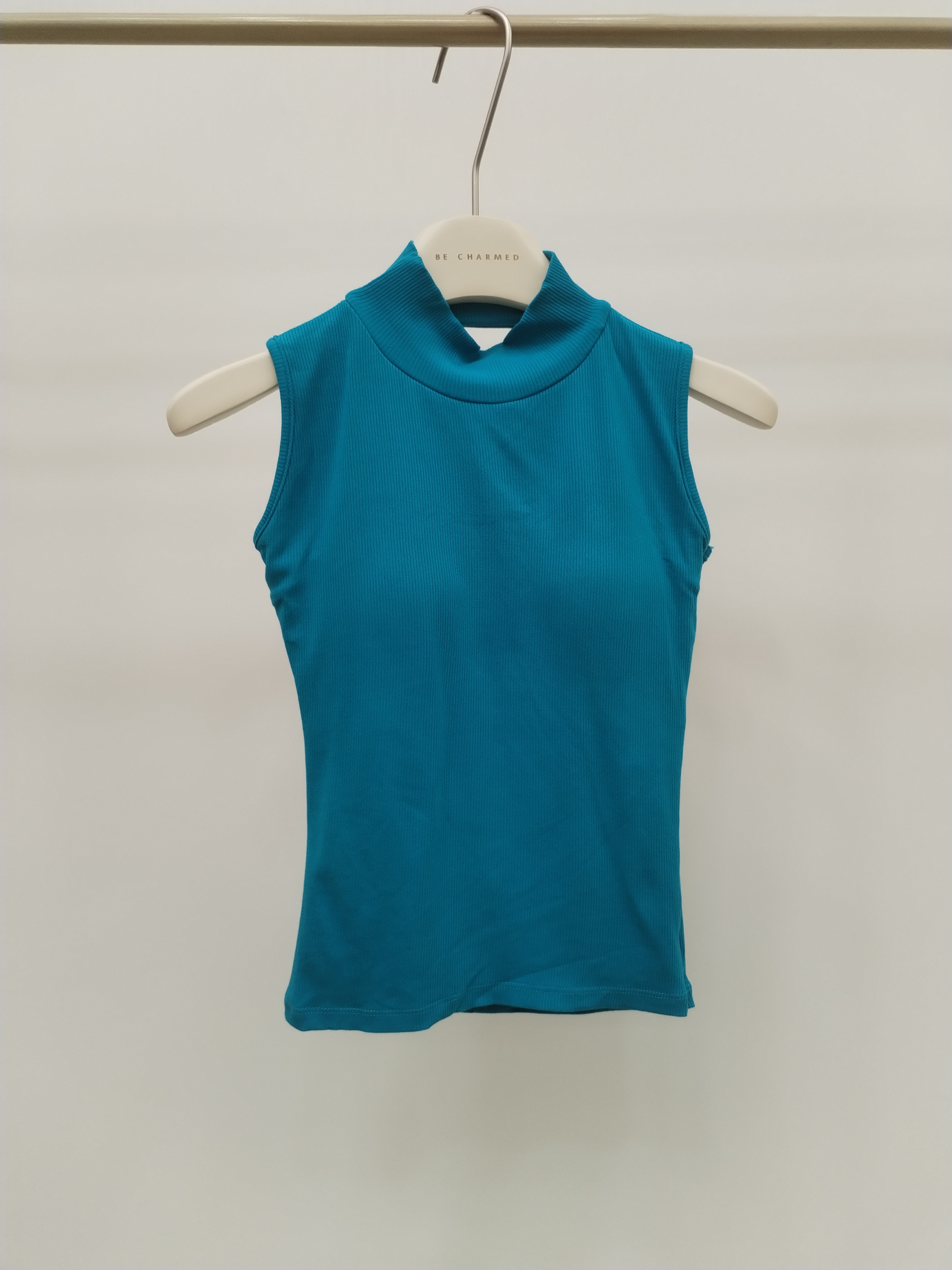 X2550 Barielle High Neck Bareback Cotton Padded Top (B 35-49cm; L 47cm)