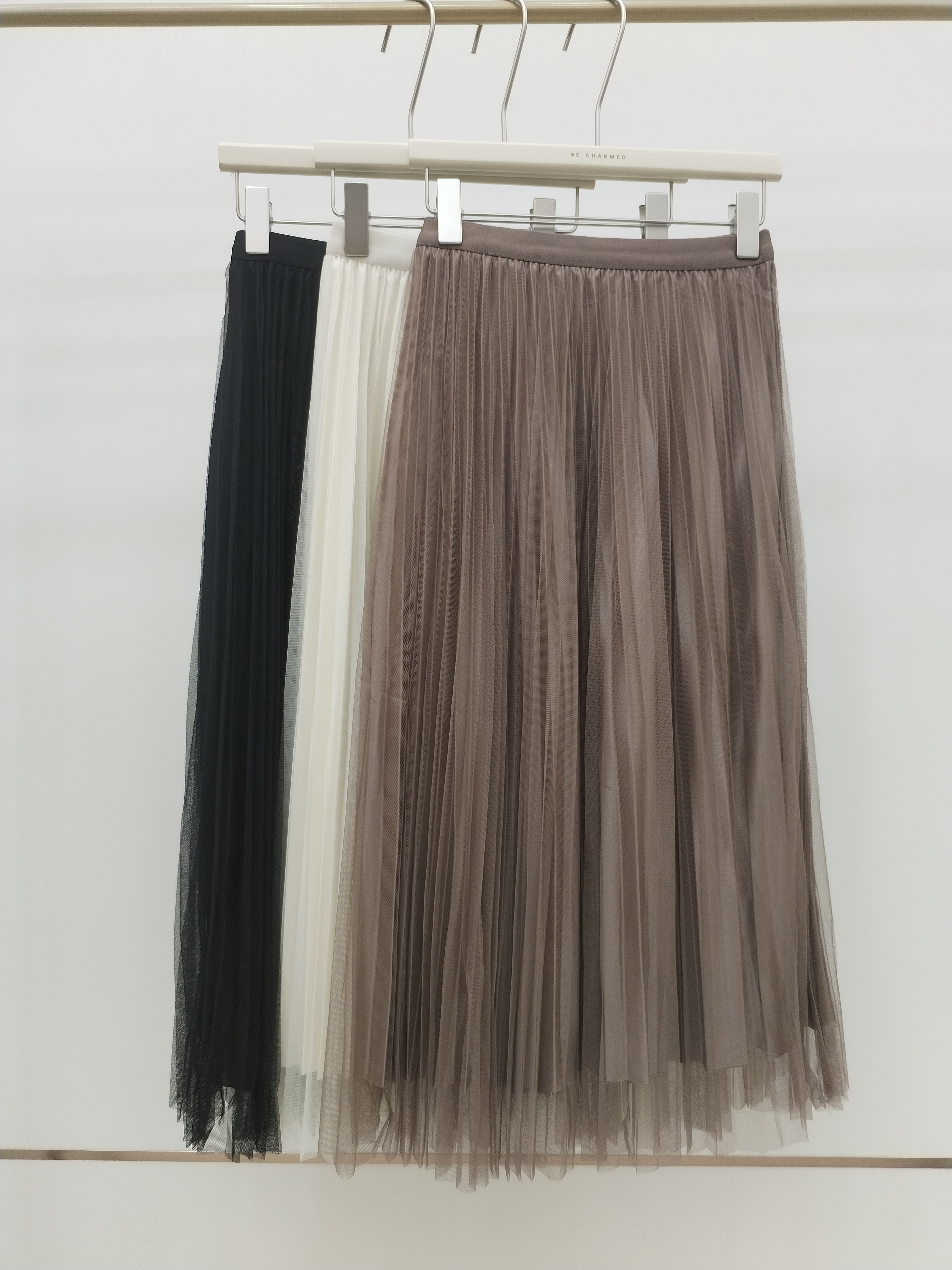 5595 Tavie Elastic Waist Tulle Skirt (UW 30-53cm; H 78cm; L 68cm)