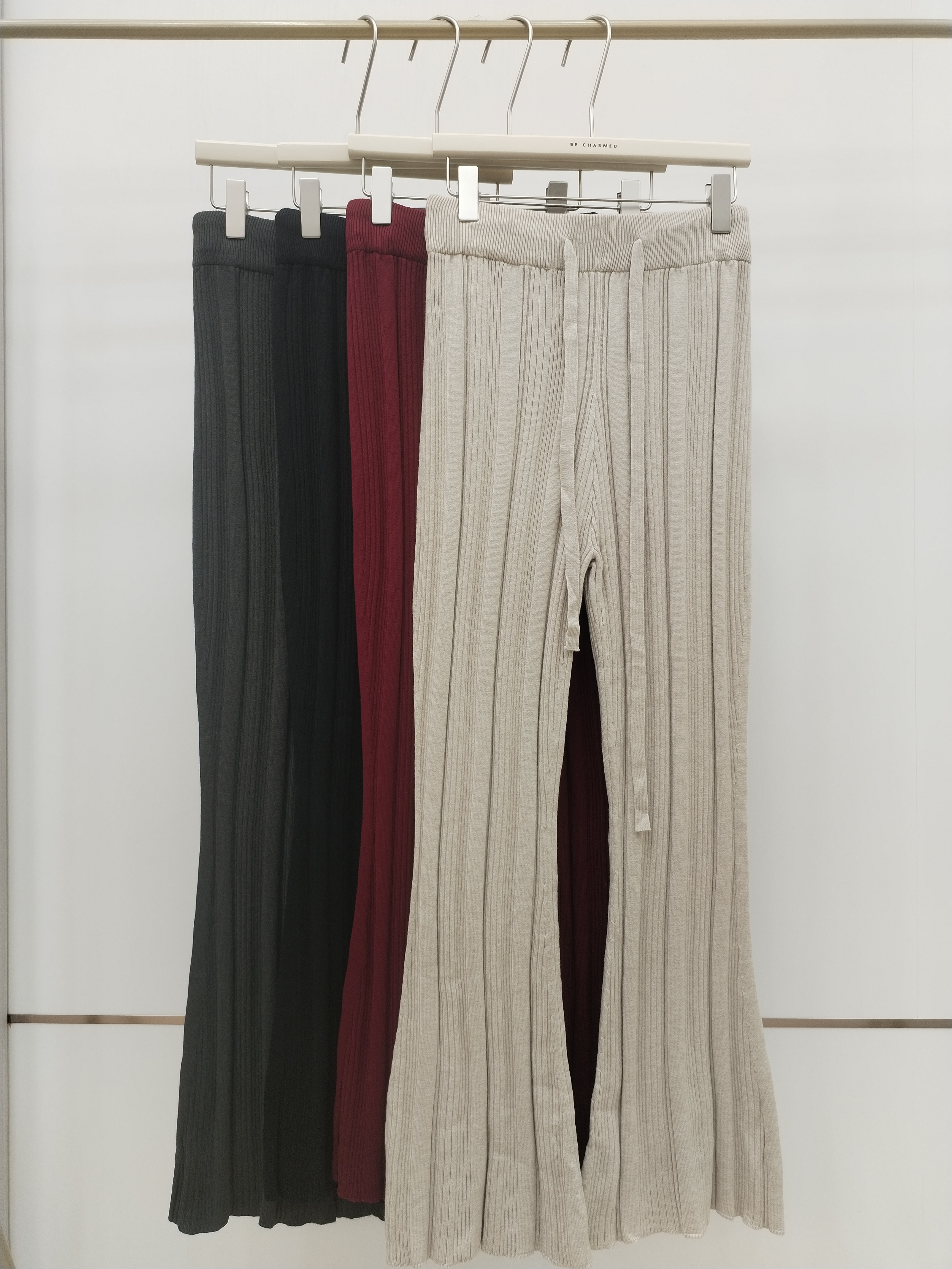 6157 Kimmi Ribbed Bell Bottom Knitted Palazzo (UW 35-55cm; H 43-70cm; L 100cm)