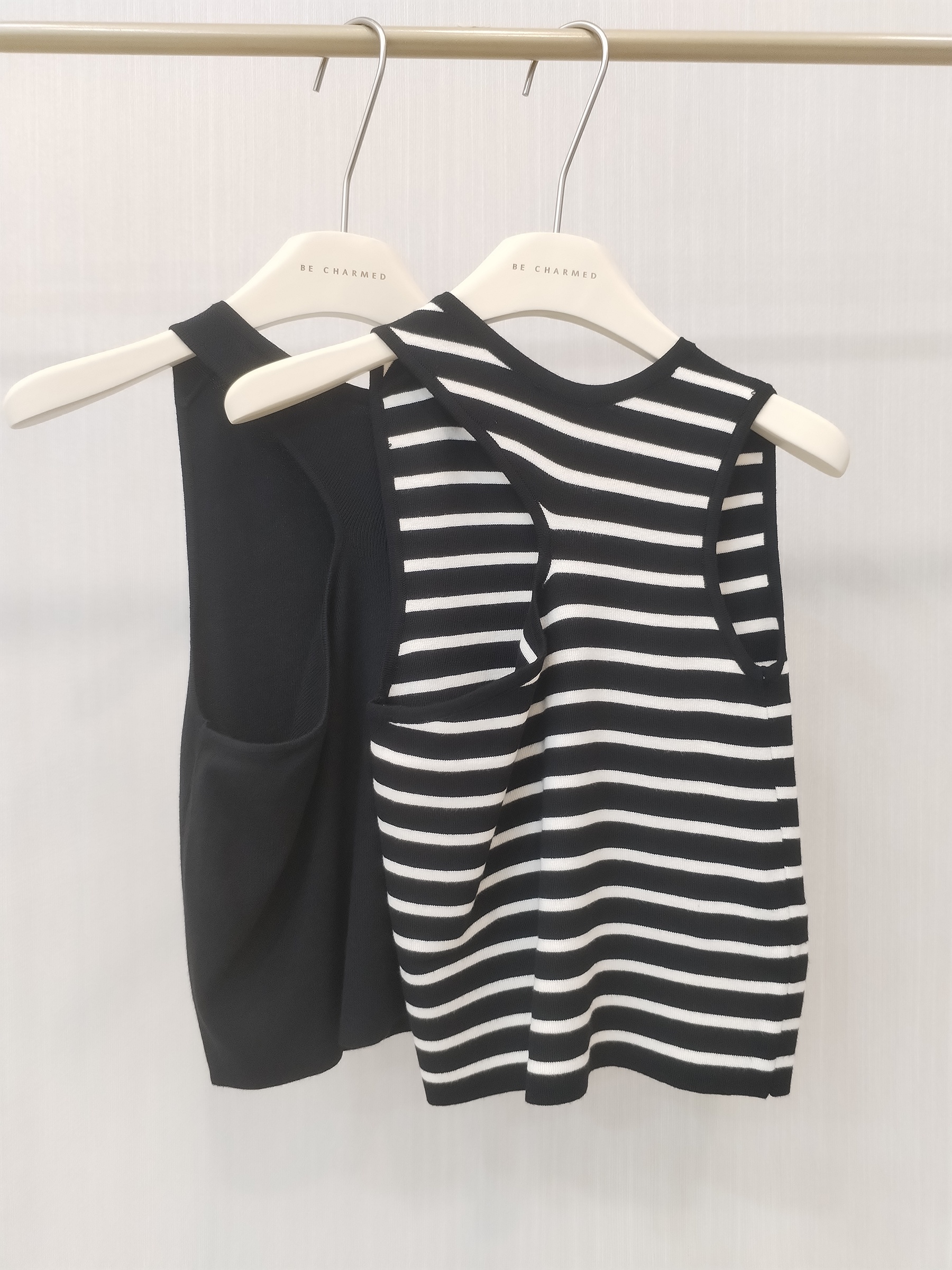 M458 Ashlynn Asymmetrical Sleeveless Knit Top (B 34-50cm; L 47cm)