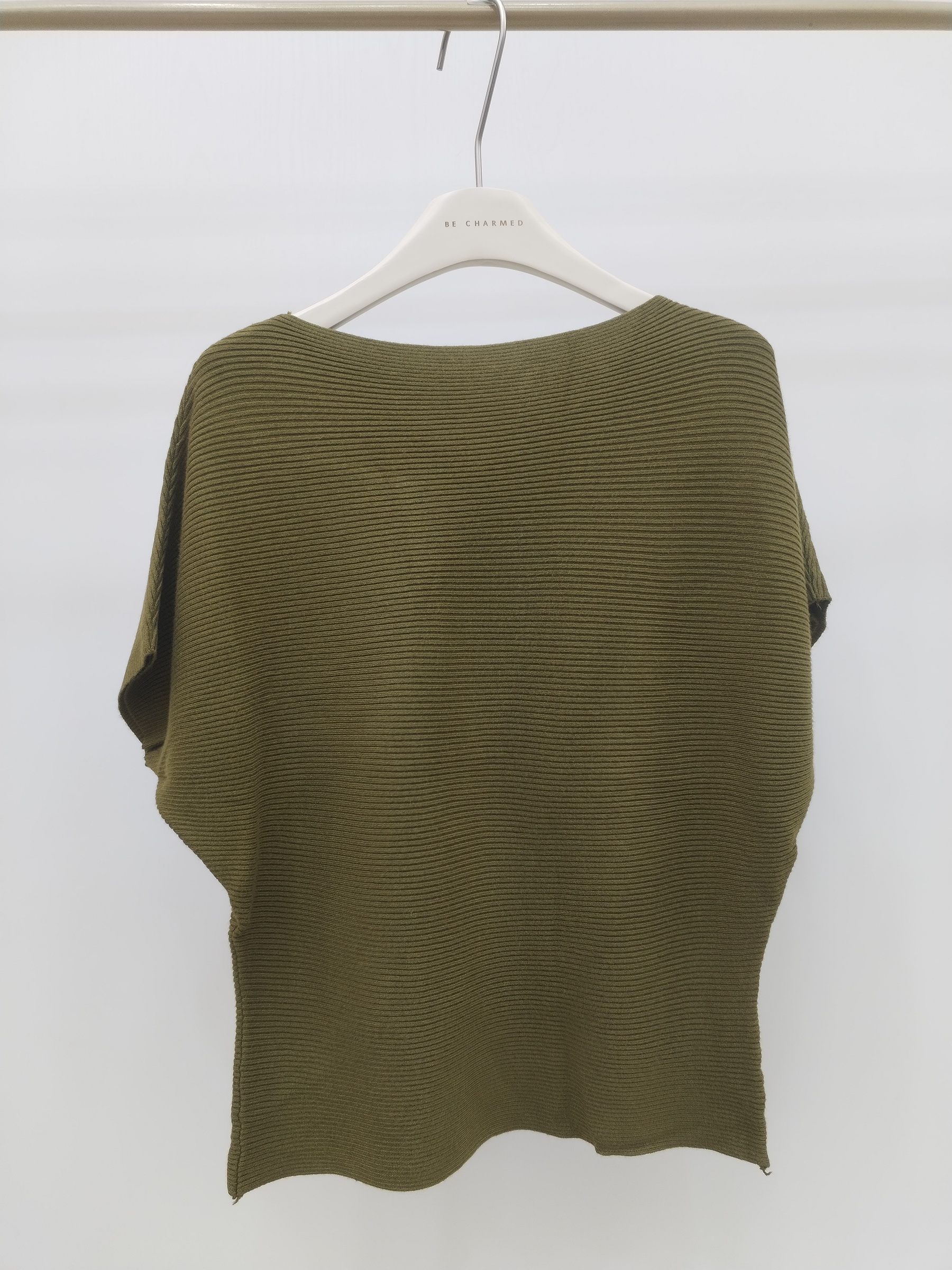 1033 Hanzetta Horizontal Ribbed Boat Neck Knit Top (B 55-60cm; L 53cm)
