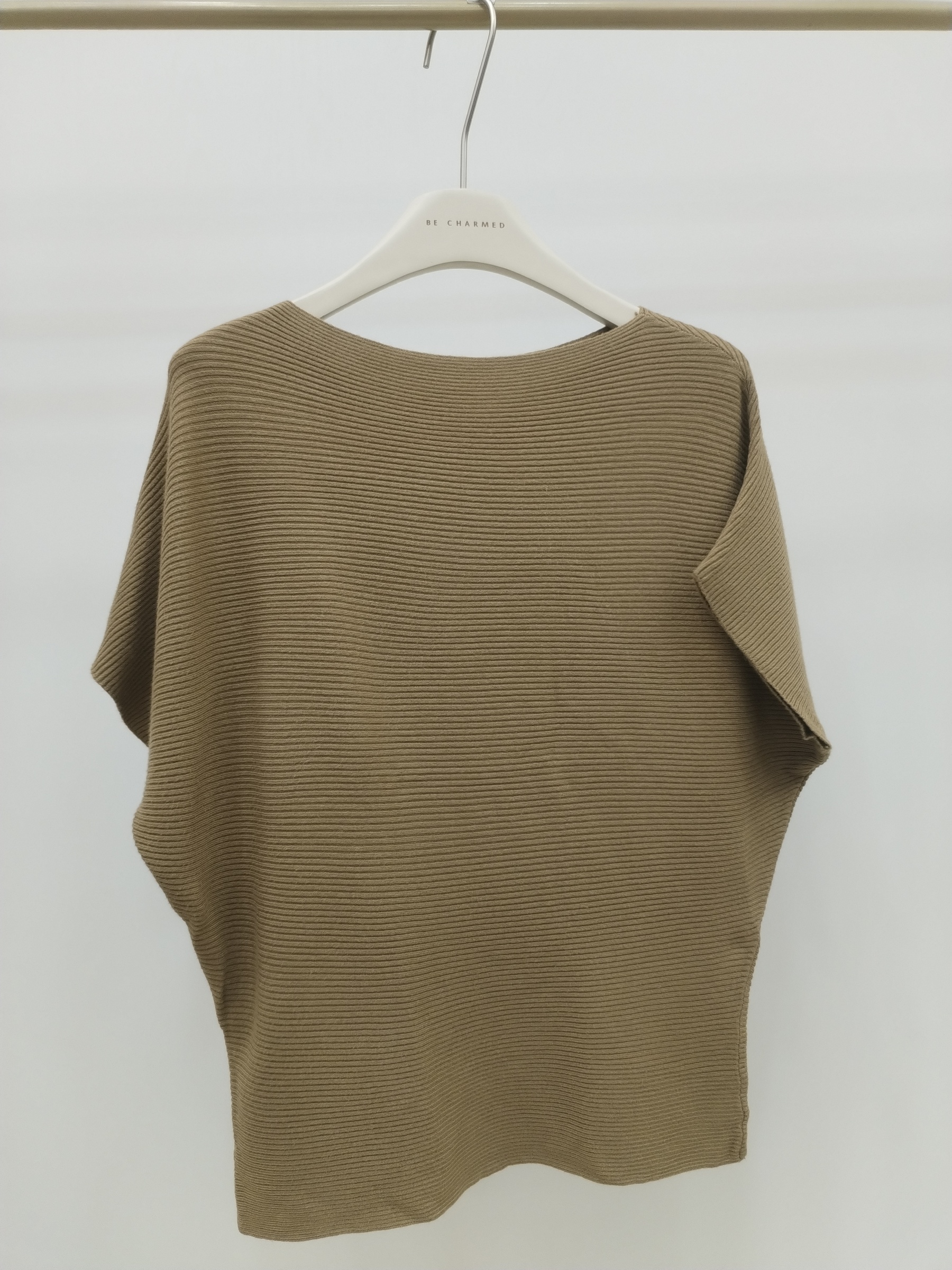 1033 Hanzetta Horizontal Ribbed Boat Neck Knit Top (B 55-60cm; L 53cm)