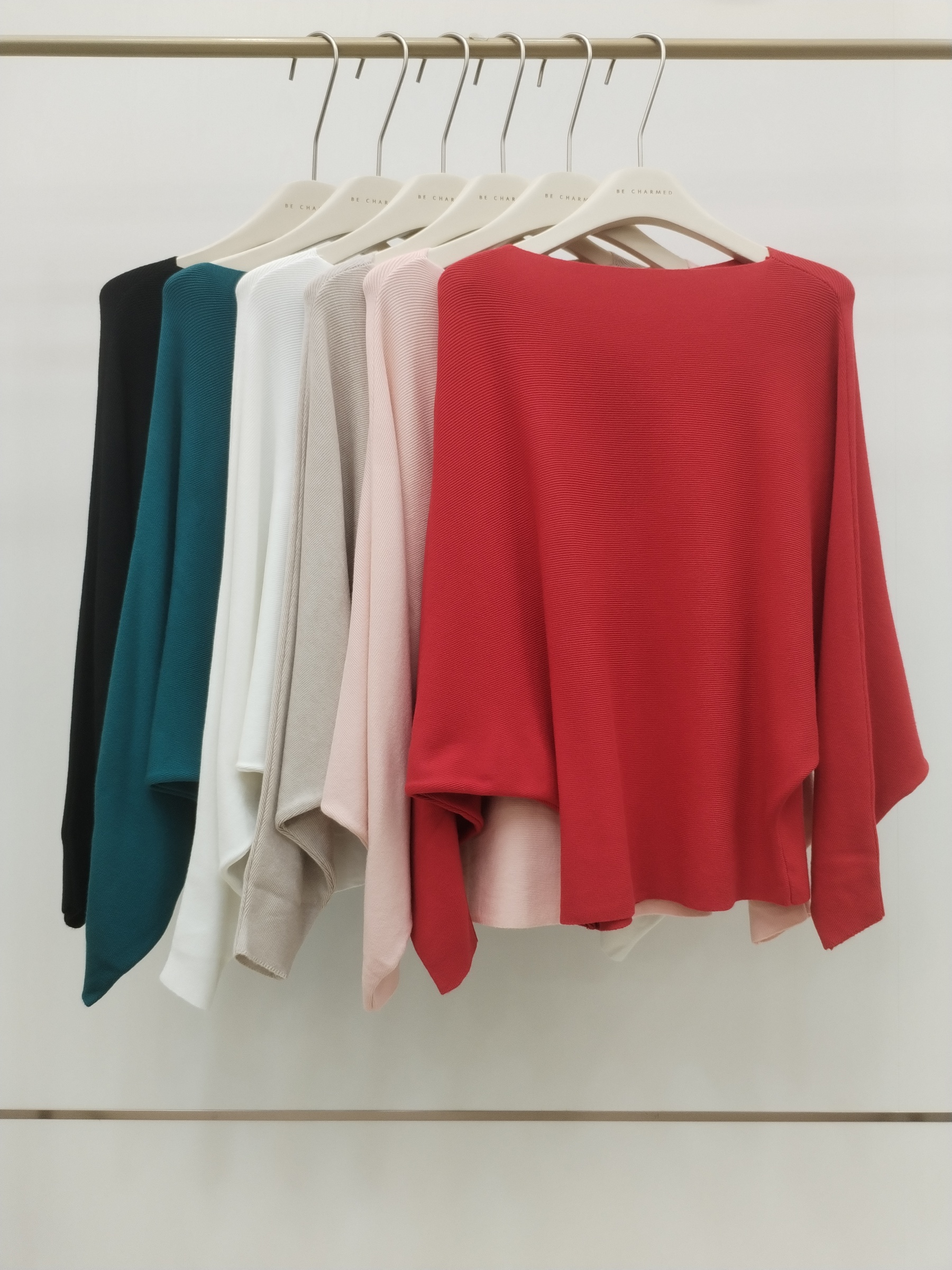 916 Biviana Long Sleeve Batwing Knit Top (B FS; L 51cm)