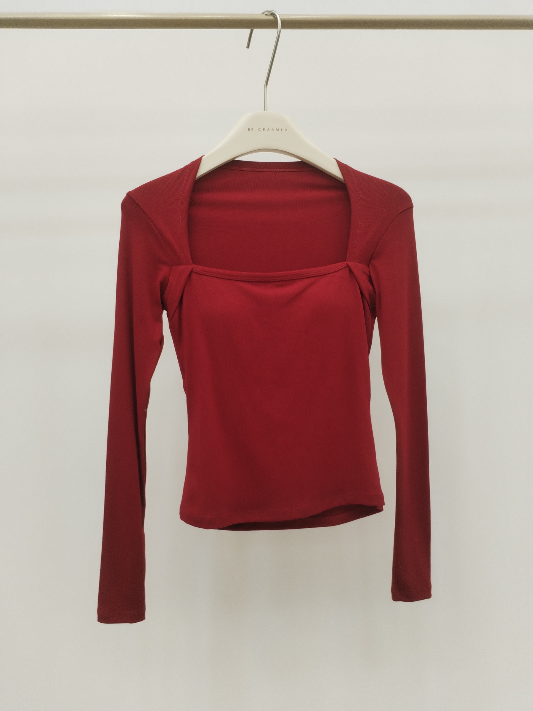 X2562 Qara Queen Anne Neck Long Sleeve Cotton Padded Top (B 34-49cm; L 49cm)