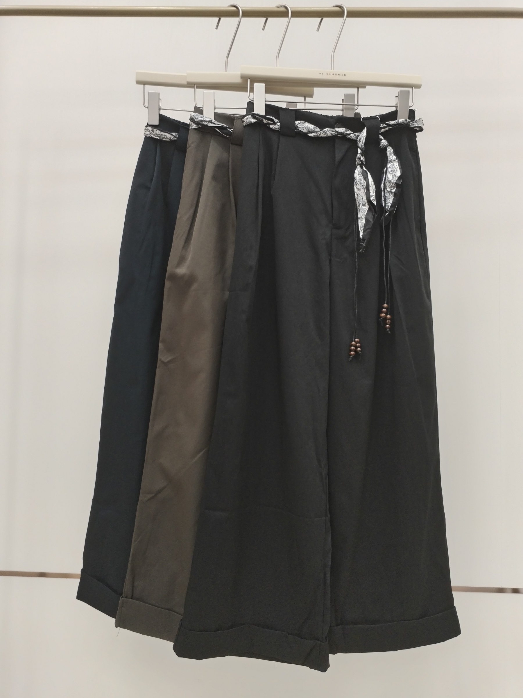 9353 Fozelle Folded Hem Front Zipper Pants (UW 32-41cm; H 52-58cm; L 96cm)