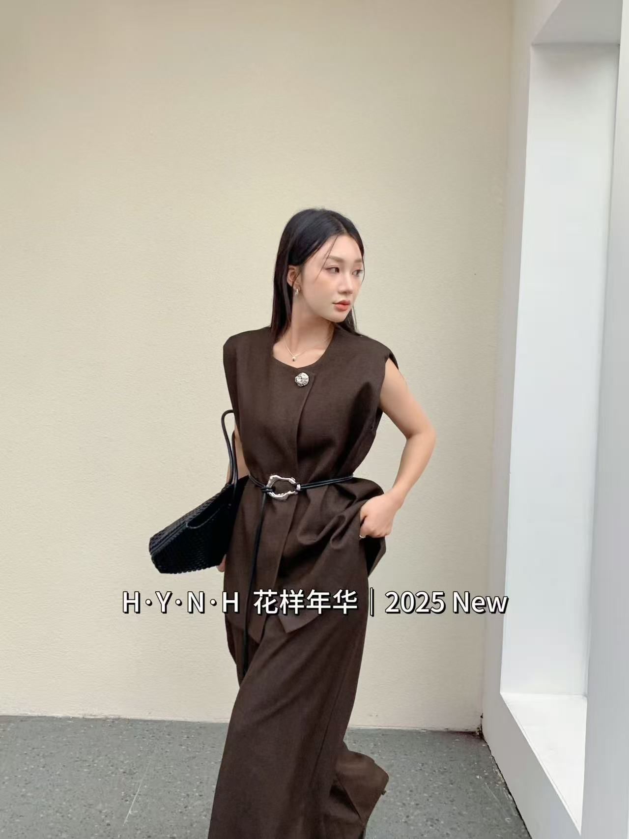 8866 Theodora Tailored Vest & Pants Set w Belt (XL Size: Top B 56cm; L 68cm, Bottom UW 37-43cm; H 54-64cm; L 105cm, 2XL Size: Top B 58cm; L 68cm, Bottom UW 38-45cm; H 55-65cm; L 105cm)