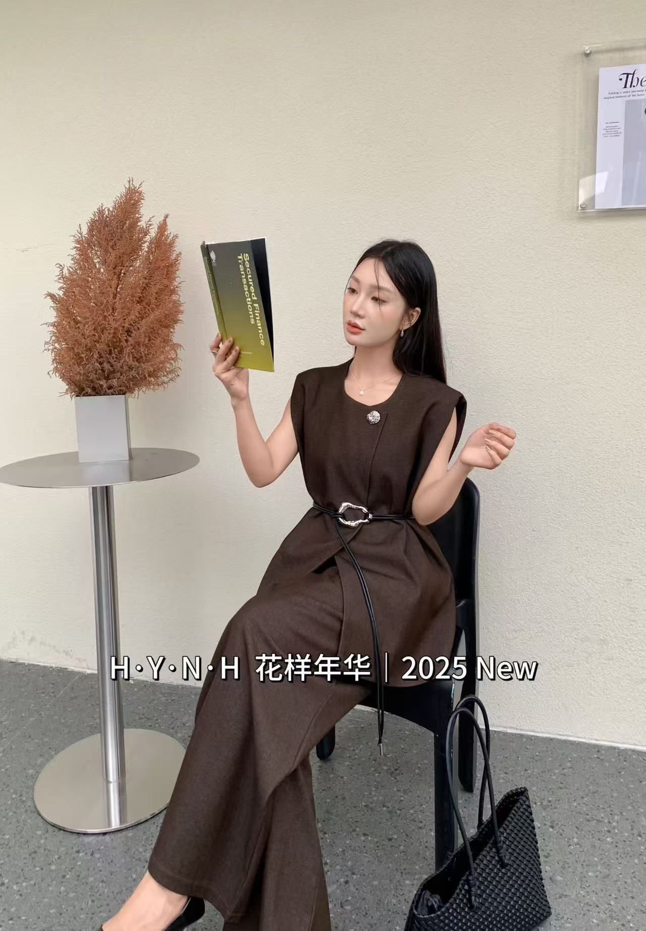 8866 Theodora Tailored Vest & Pants Set w Belt (XL Size: Top B 56cm; L 68cm, Bottom UW 37-43cm; H 54-64cm; L 105cm, 2XL Size: Top B 58cm; L 68cm, Bottom UW 38-45cm; H 55-65cm; L 105cm)